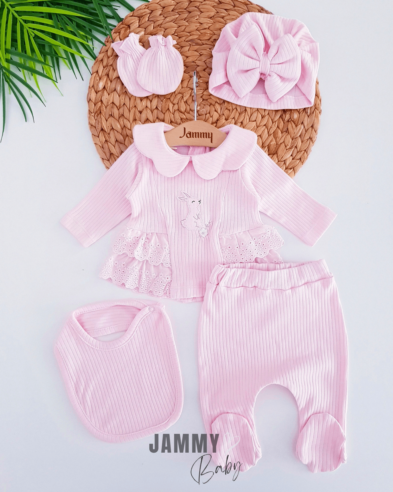 Tavşan İşlemeli Bone Şapkalı 5 Parça Yenidoğan Set-PEMBE