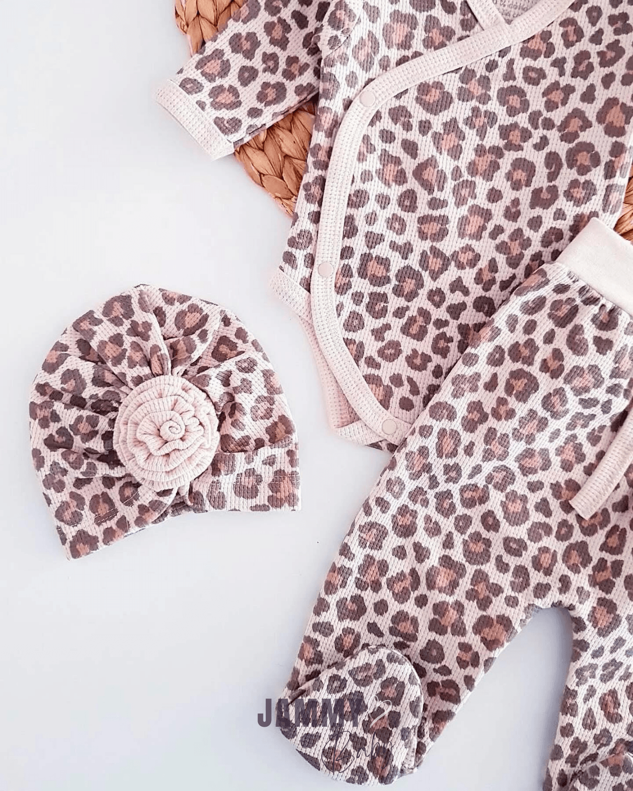 Marsilya Leopar Desen Bone Şapkalı Waffle 3'lü Takım