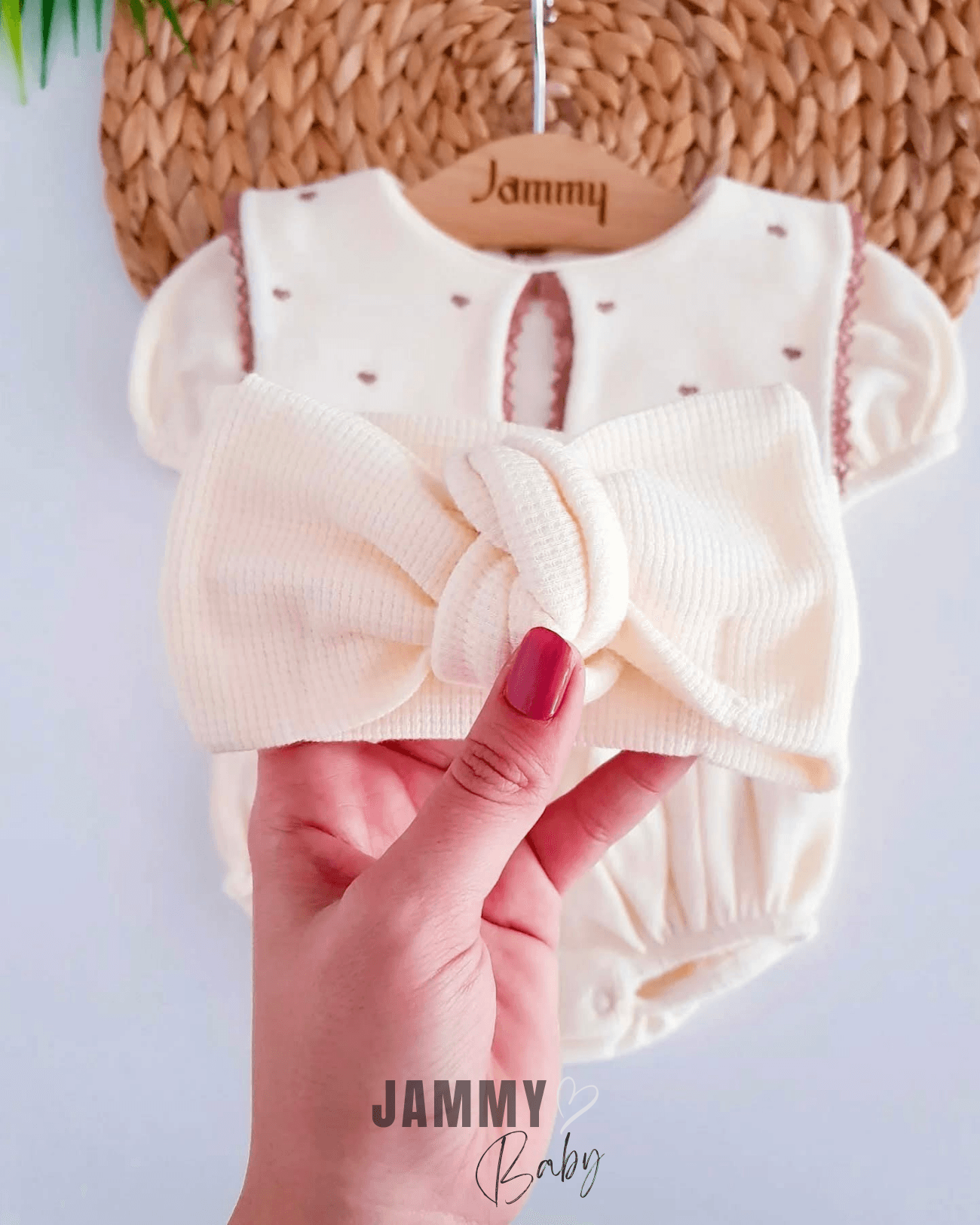 Maita Kalp İşlemeli Kare Yaka Bandanalı Romper Set-KREM