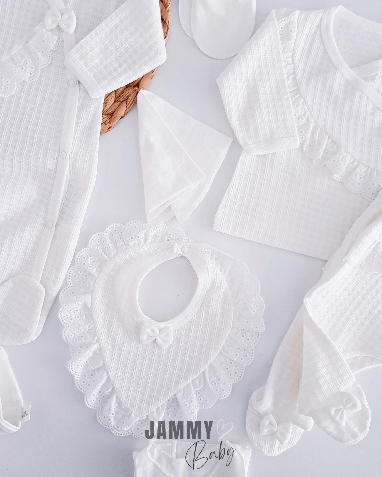 Mathilda Petek Dokuma 10 Parça Yenidoğan Set-BEYAZ