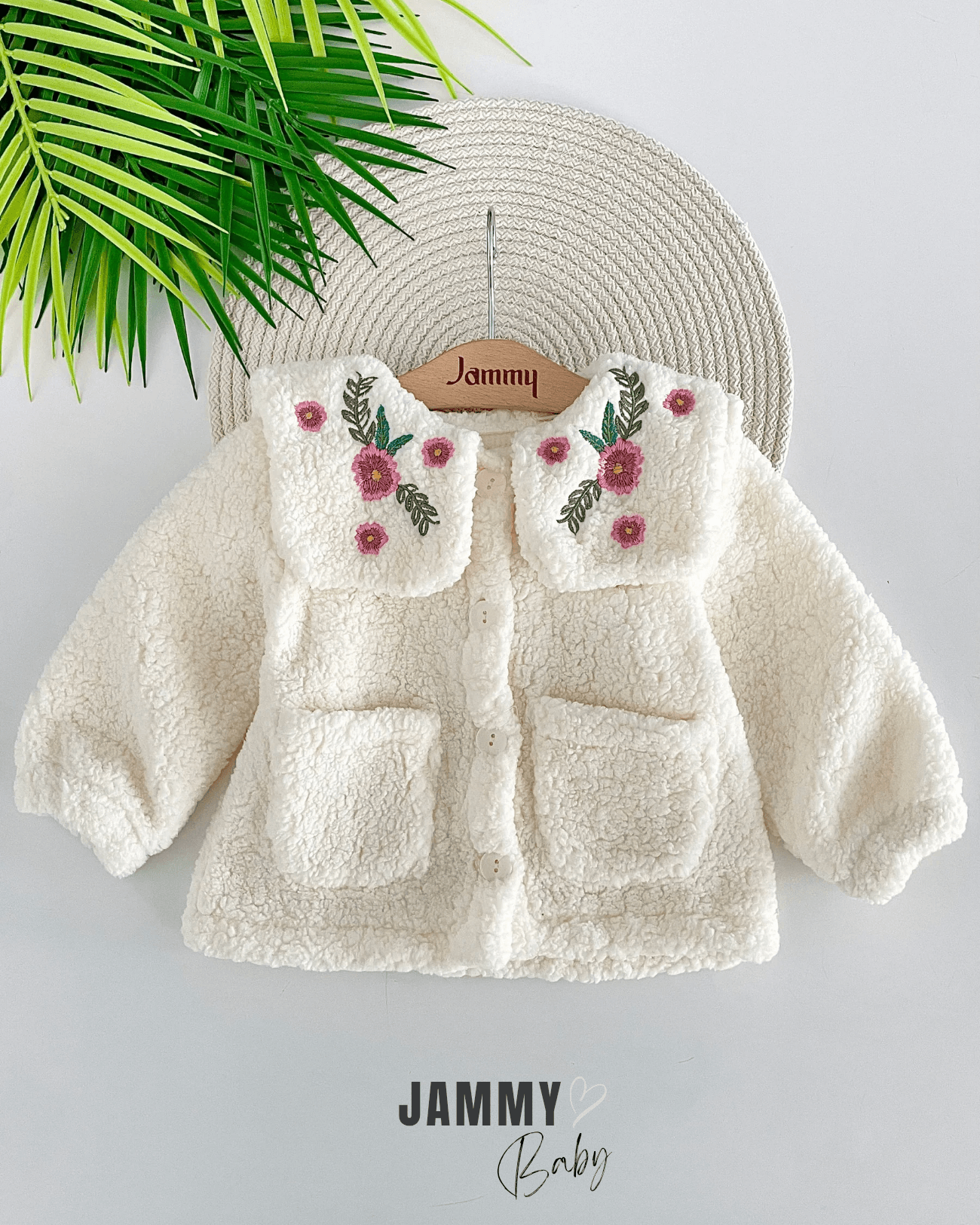 Elina Kare Yaka Çiçek İşlemeli Peluş Ceket-KREM