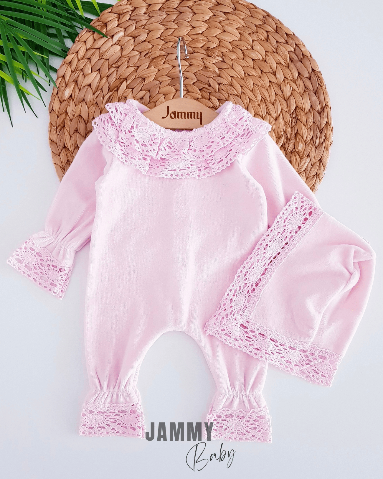 Berry Dantel Detay Laura Şapkalı Kadife Tulum Set-PEMBE