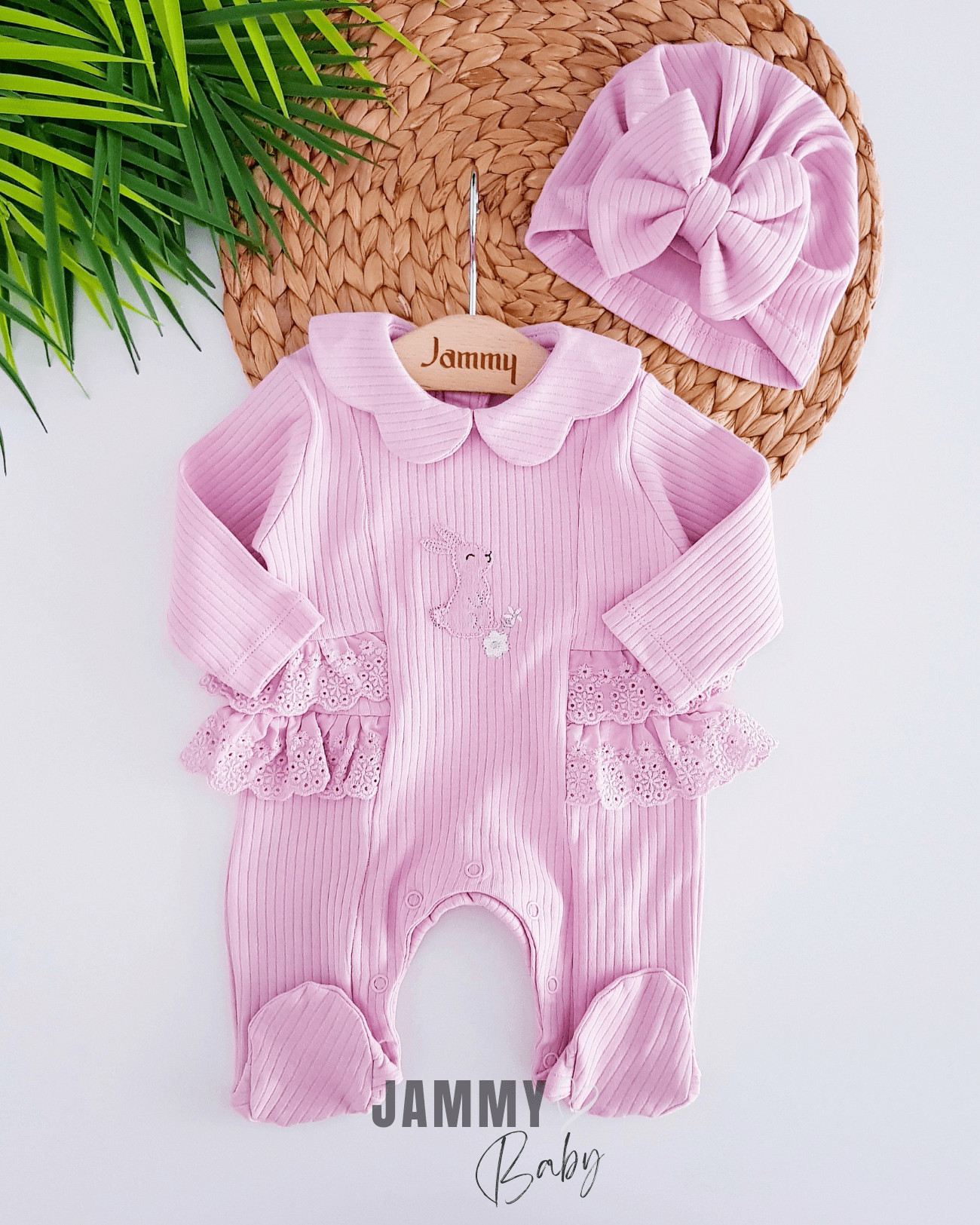 Tavşan İşlemeli Güpürlü Bone Şapkalı Tulum Set-PEMBE