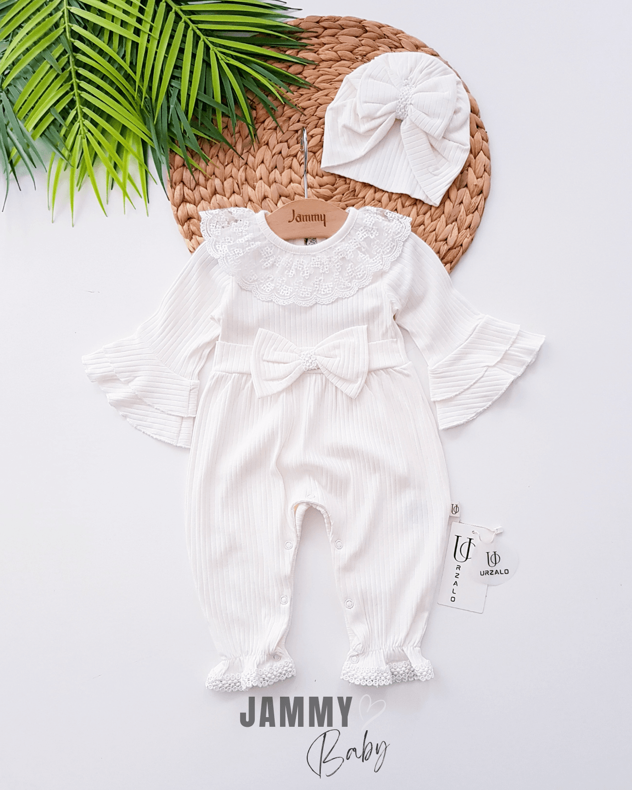 Violetta Dantel / Fiyonk Detaylı Tulum ve Bone Şapkası-EKRU