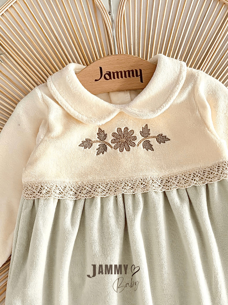 Lenka Çiçek Nakışlı Kadife Elbise-YEŞİL