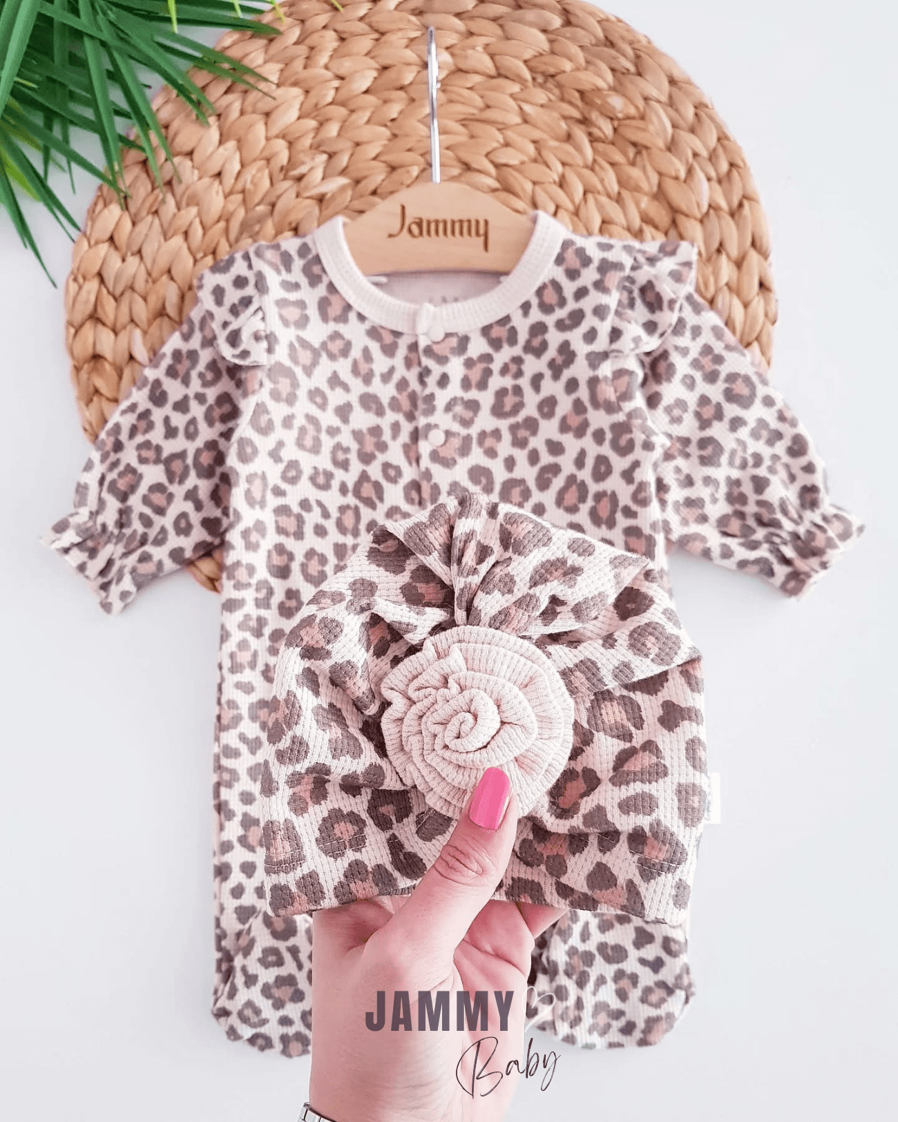 Marsilya Leopar Desen Bone Şapkalı Waffle Tulum Set