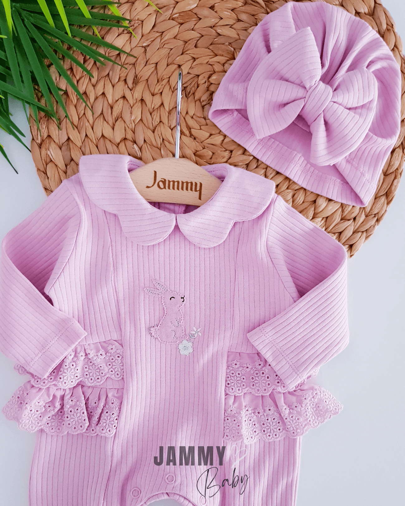 Tavşan İşlemeli Güpürlü Bone Şapkalı Tulum Set-PEMBE