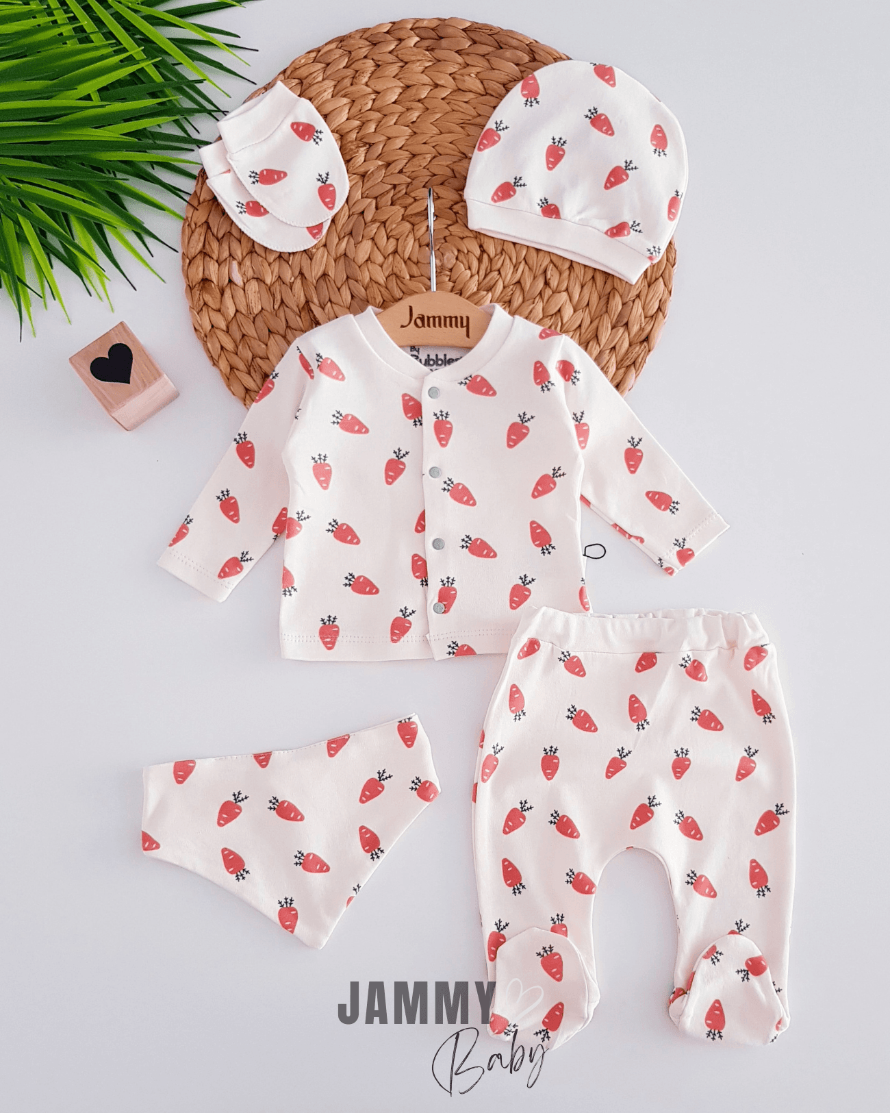 Havuç Temalı 5 Parça Yenidoğan Set-KREM
