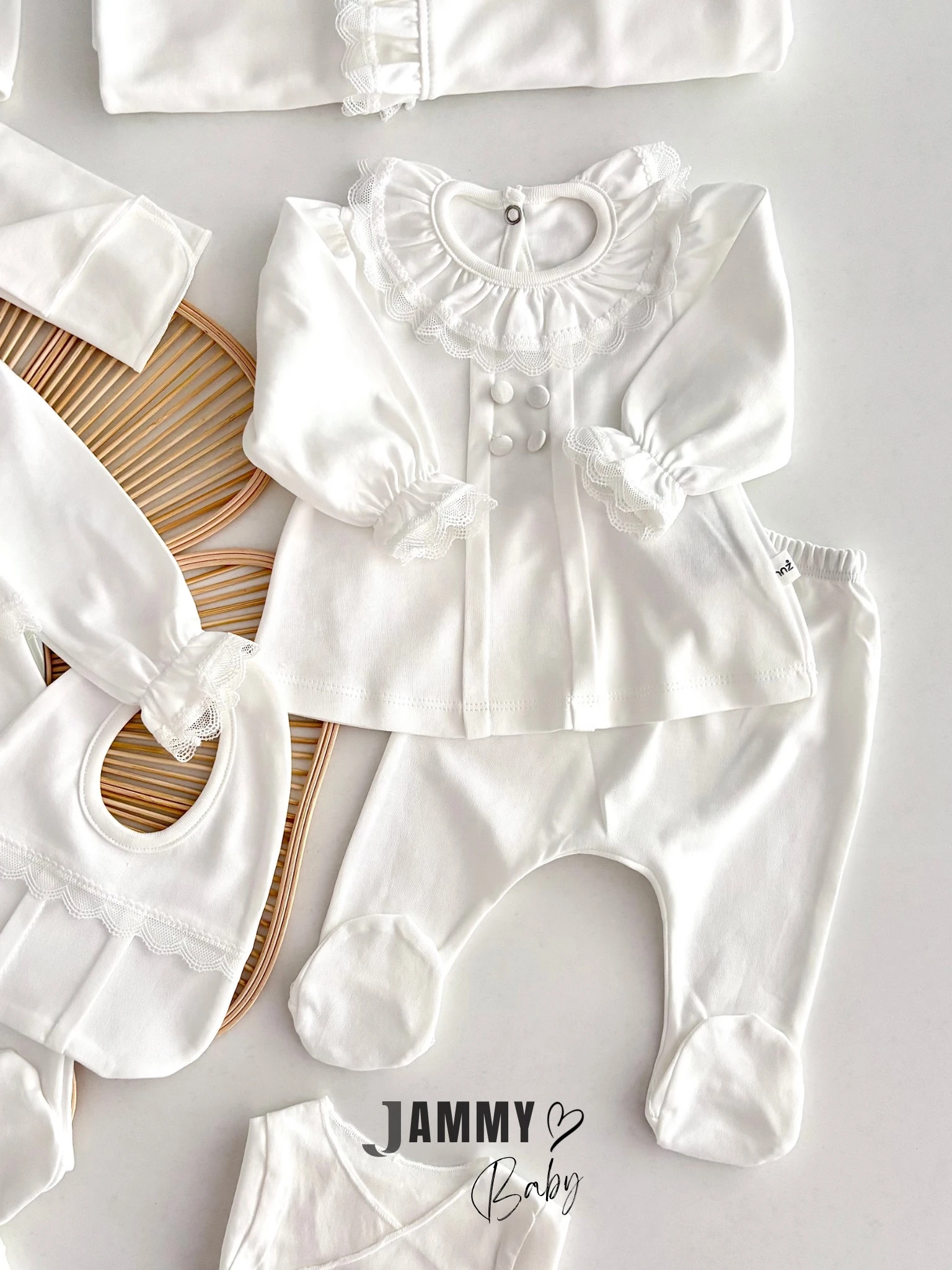 Elegant Dantelli 10 Parça Yenidoğan Set-EKRU