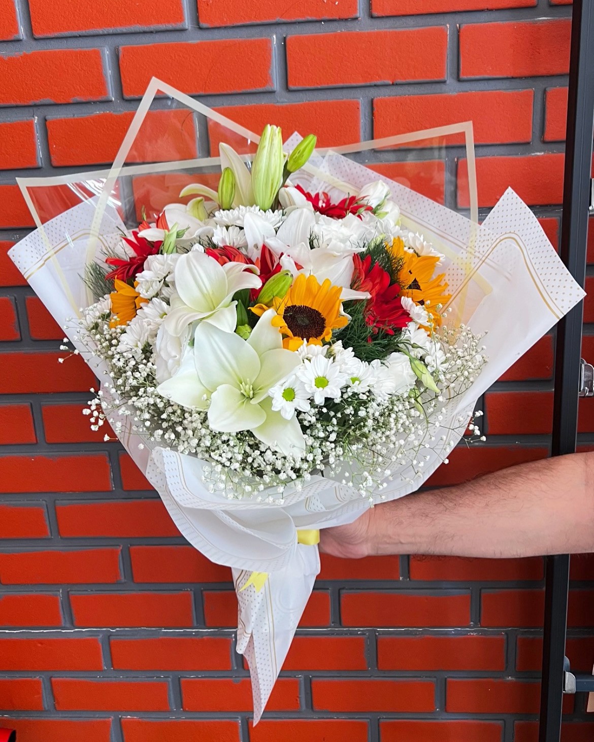 Lilyum ve Ayçiçeği Buketi