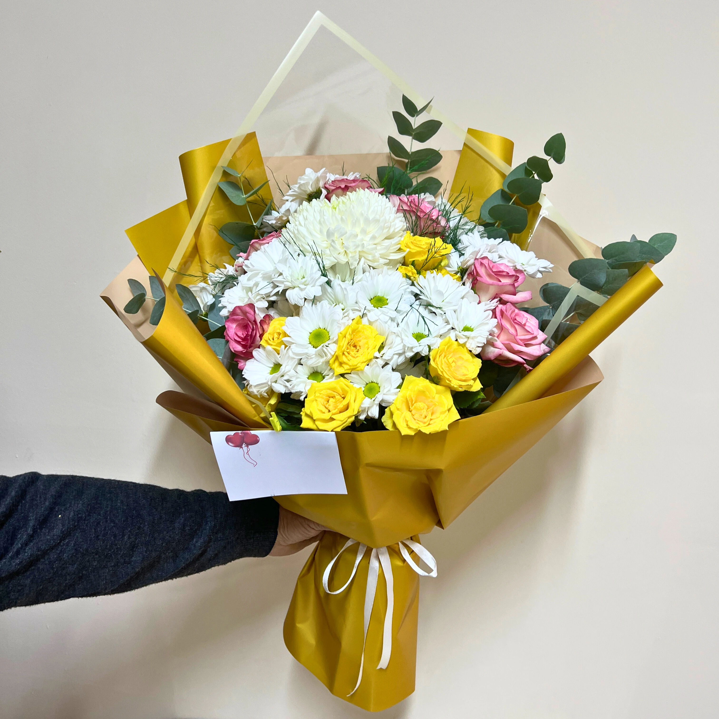 Beyaz PApatya Sarı Gül Buketi 