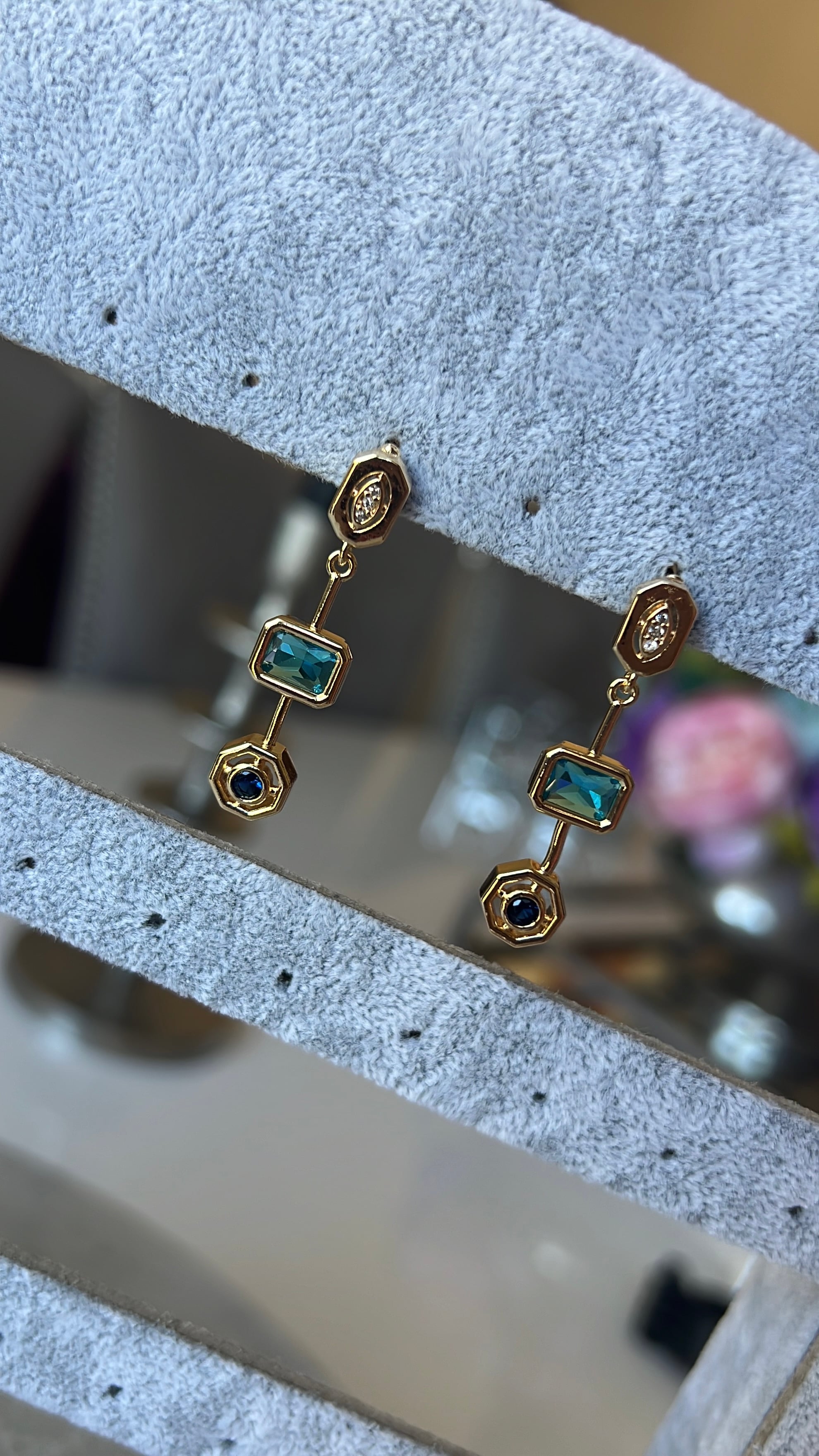 Özel seri mavi zirkon taşlı element küpe gold