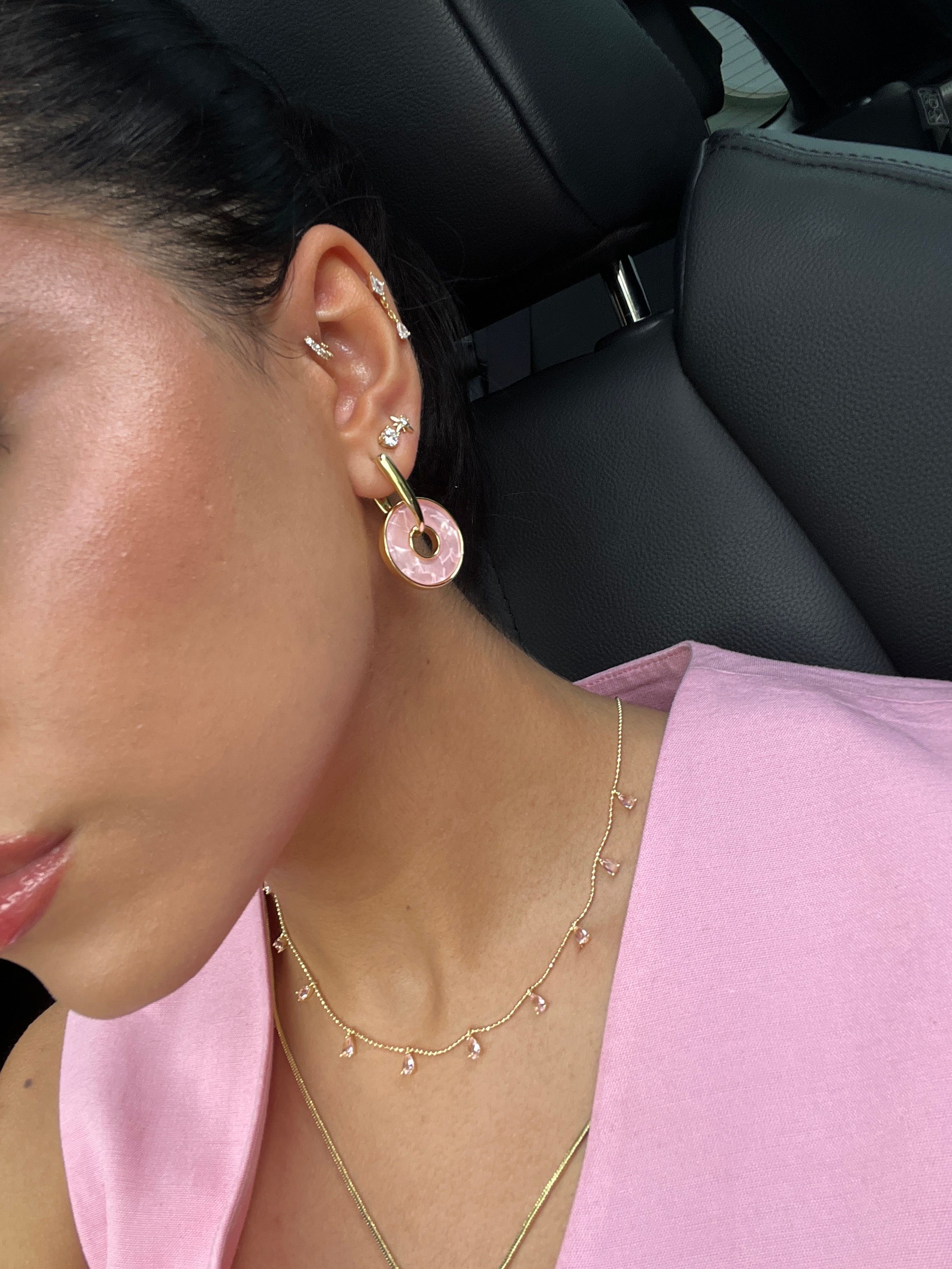 Özel seri pembe sedefli küpe gold