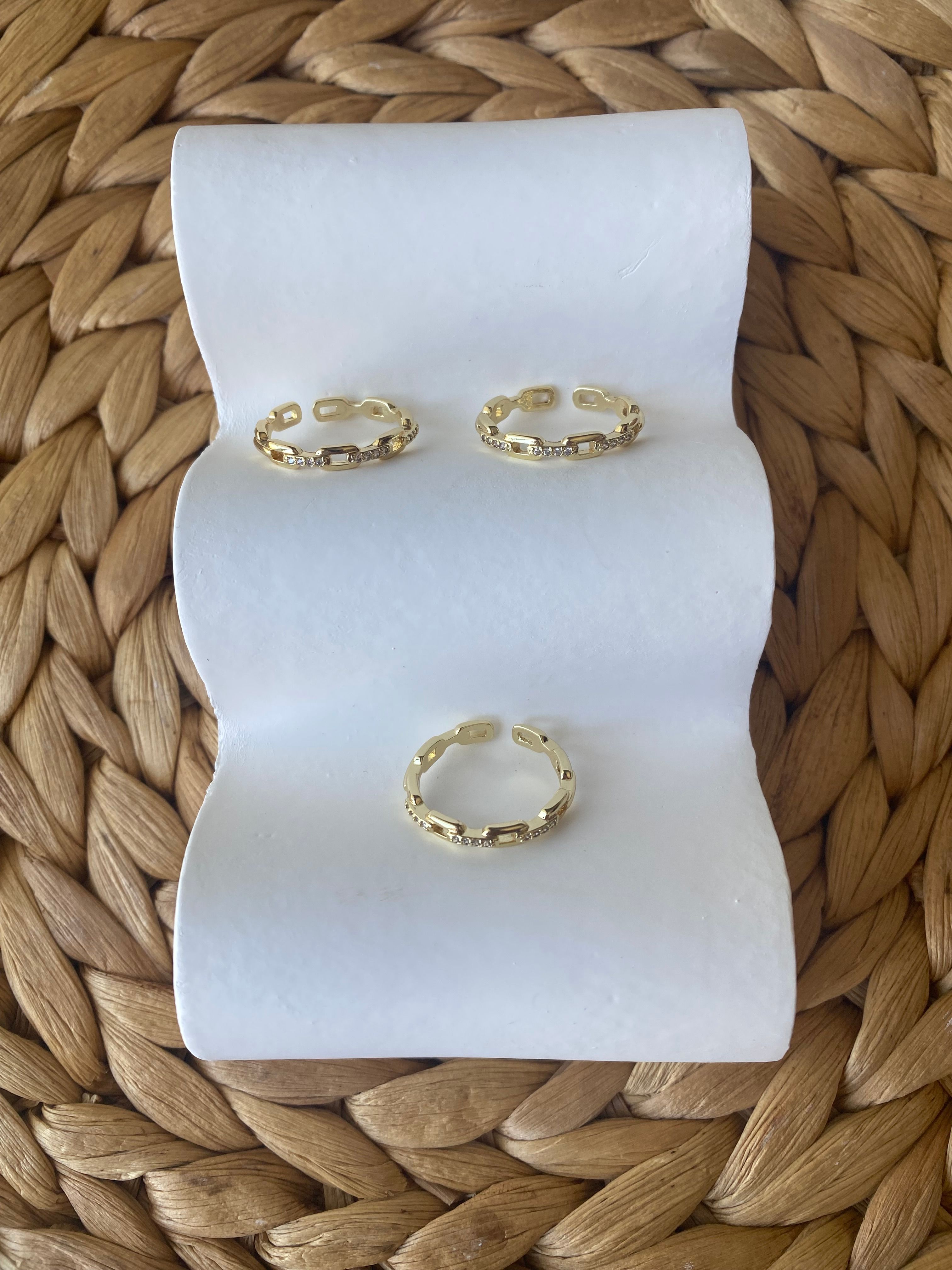 Özel seri zirkon taşlı zincir model yüzük gold