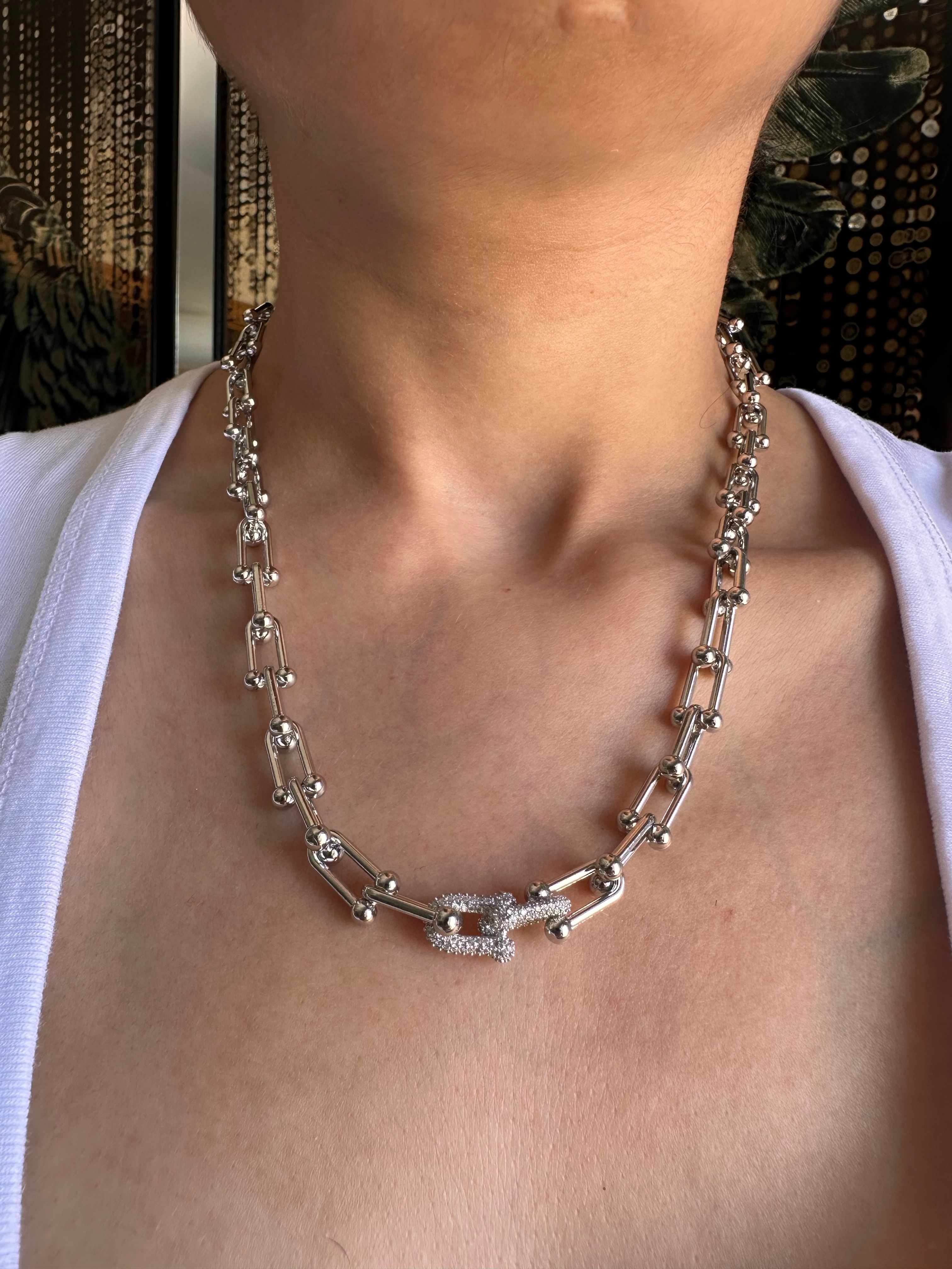Özel seri zirkon taşlı tiff model kolye gümüş