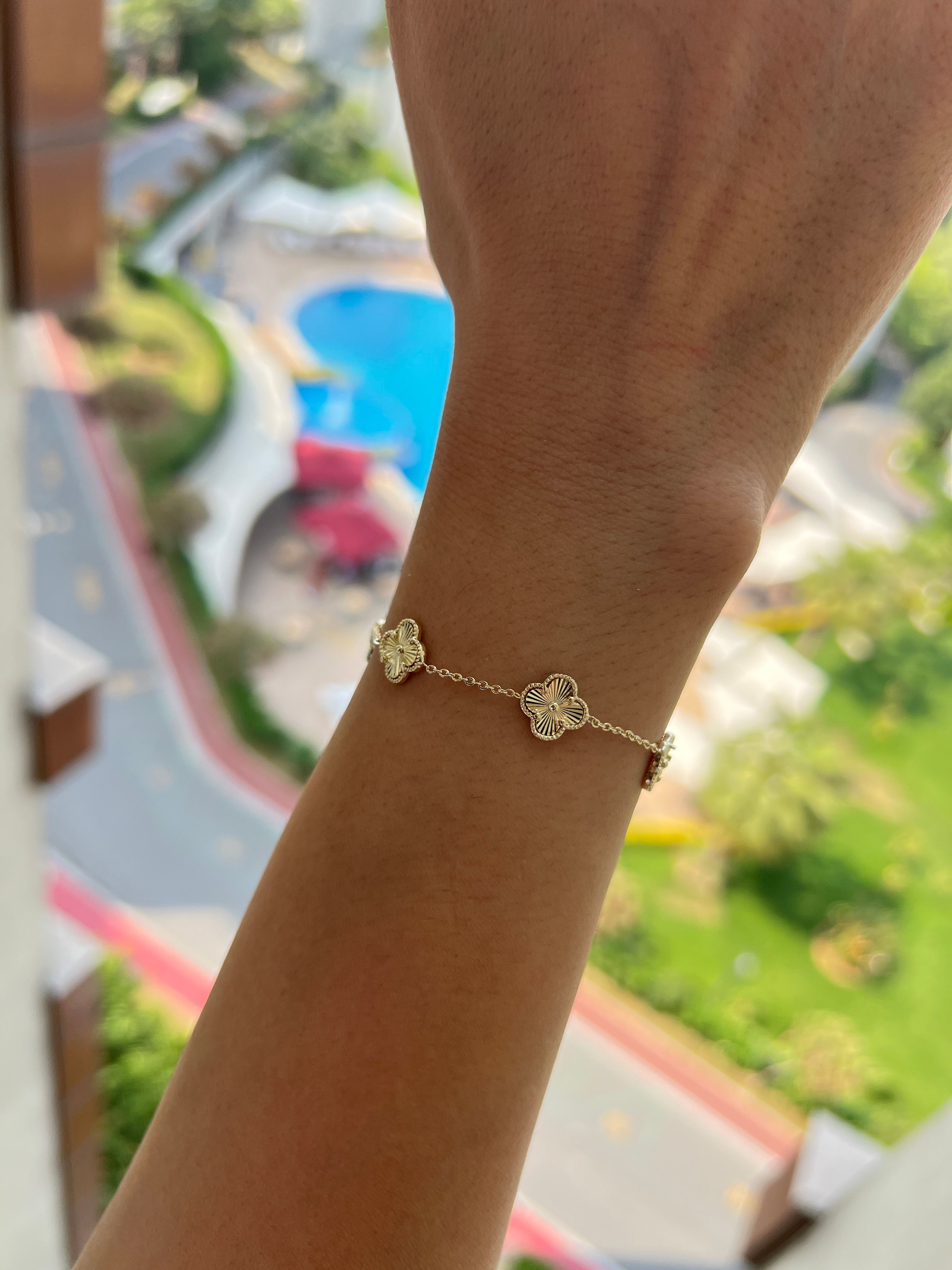 Özel seri 5li yonca bileklik gold
