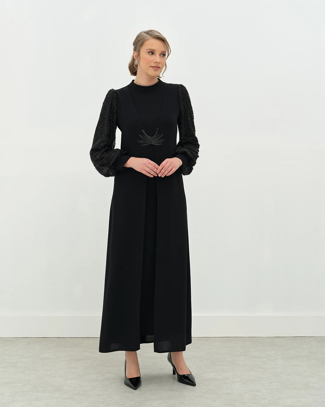 KOLLARI BORU BONCUKLU ELBİSE 5099