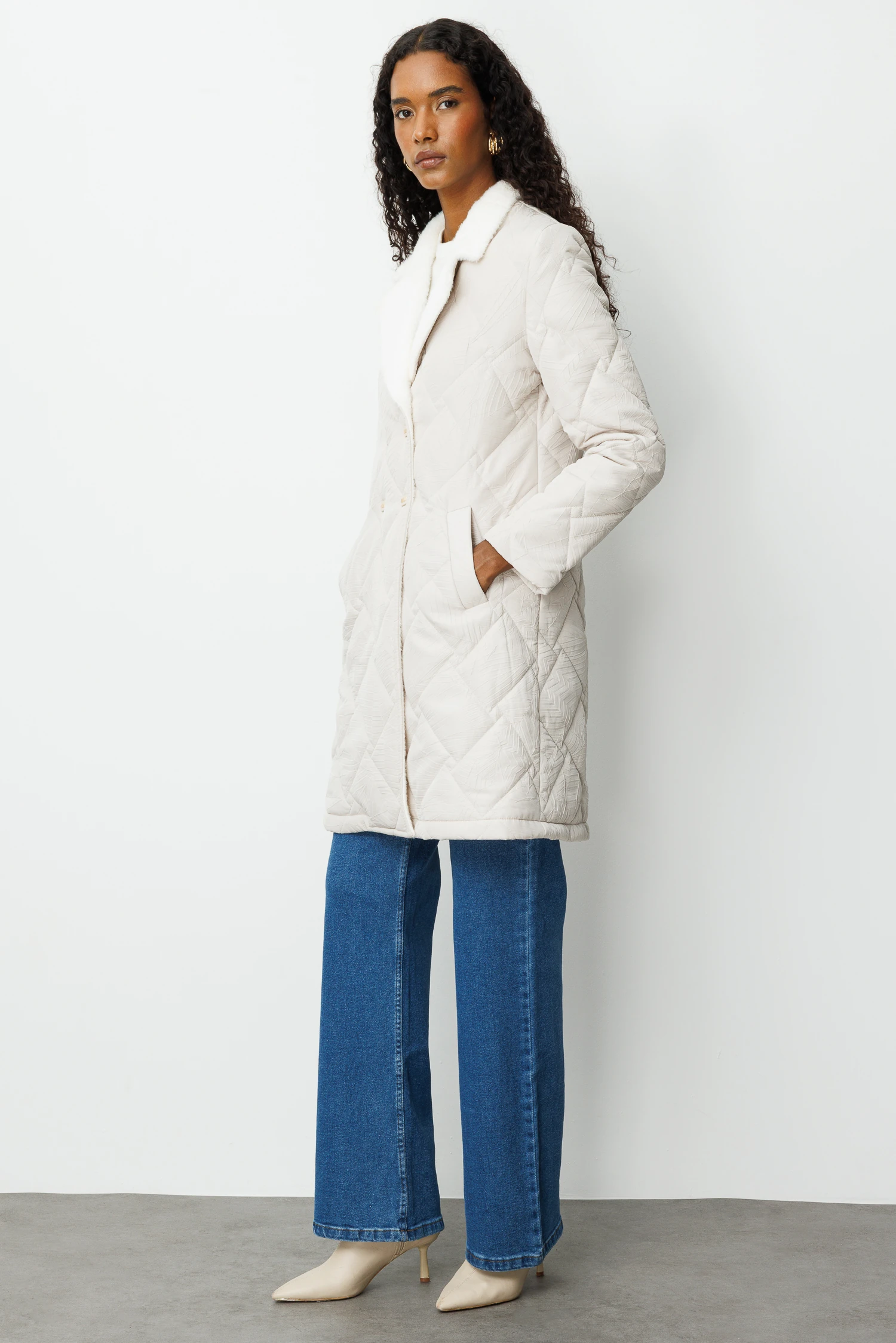 GEOMETRİK KRUVAZE KABAN 9246