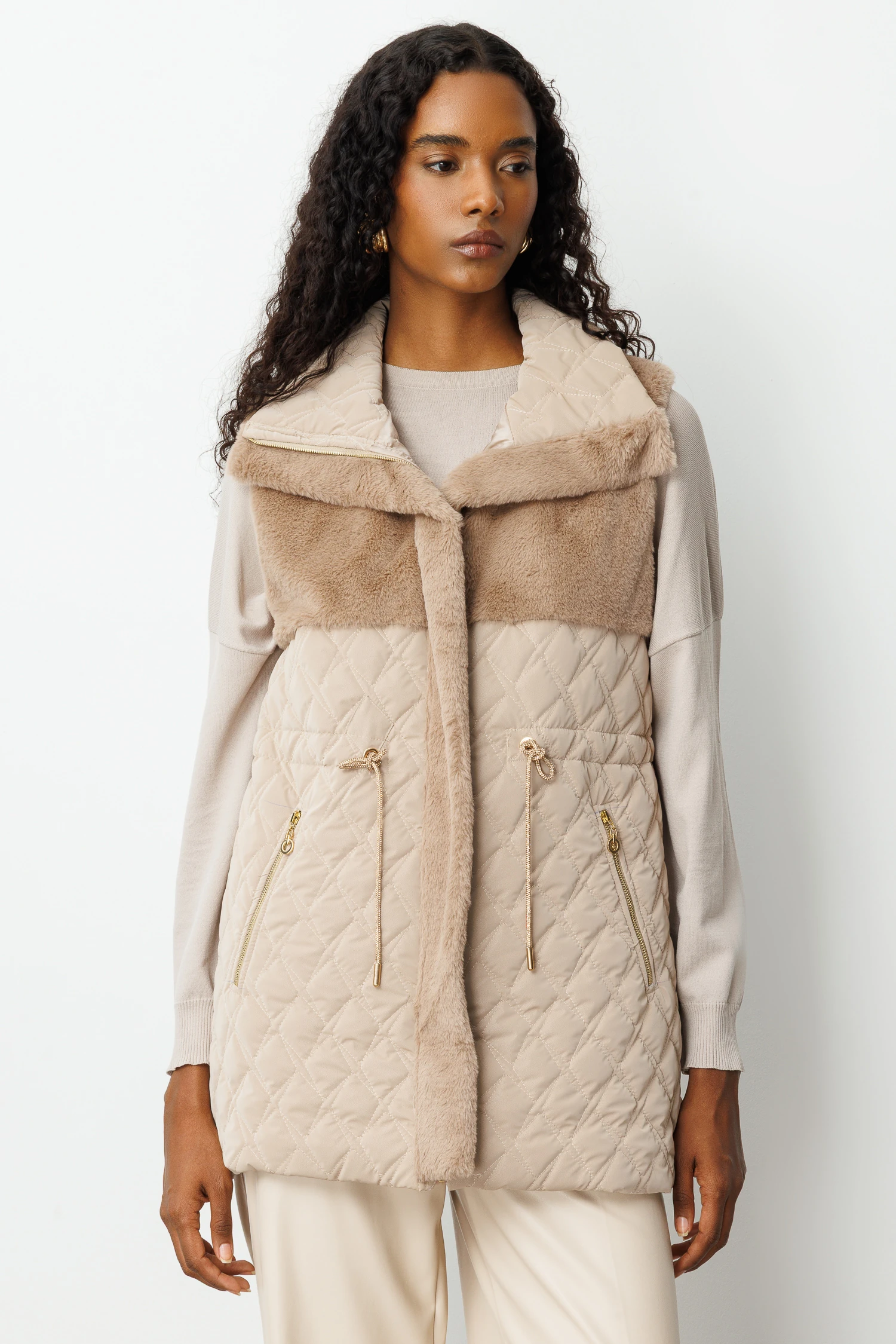 KÜRKLÜ KESİKLİ YELEK 7011