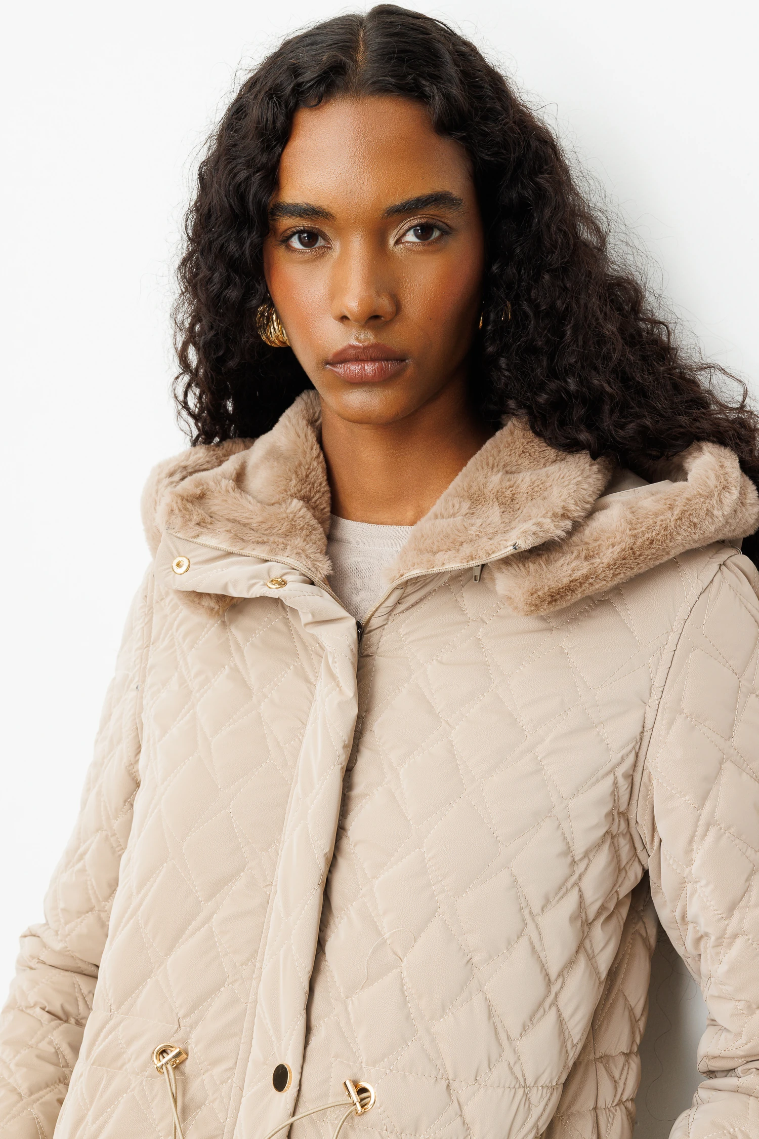 BOYNU KÜRKLÜ KABAN 9242