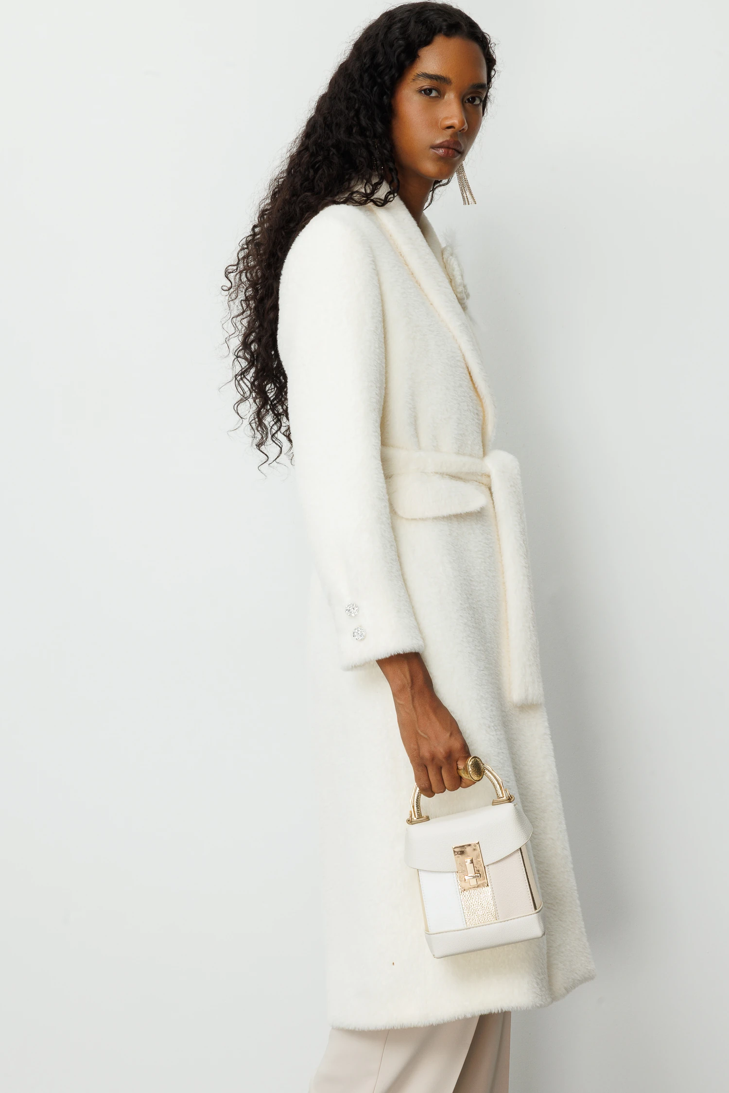 YUVARLAK YAKA KABAN 9216