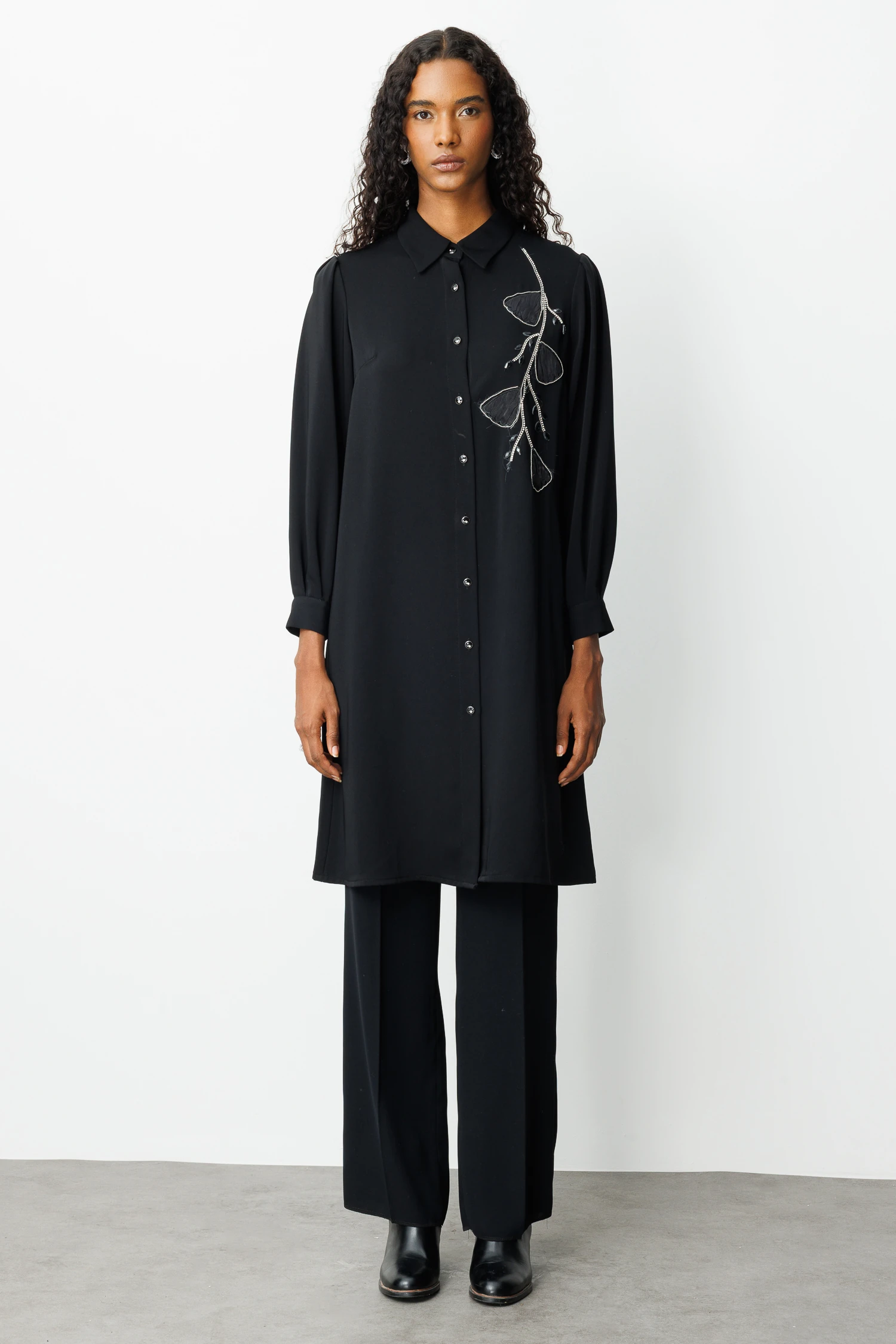 DESEN İŞLEMELİ GÖMLEK 4201