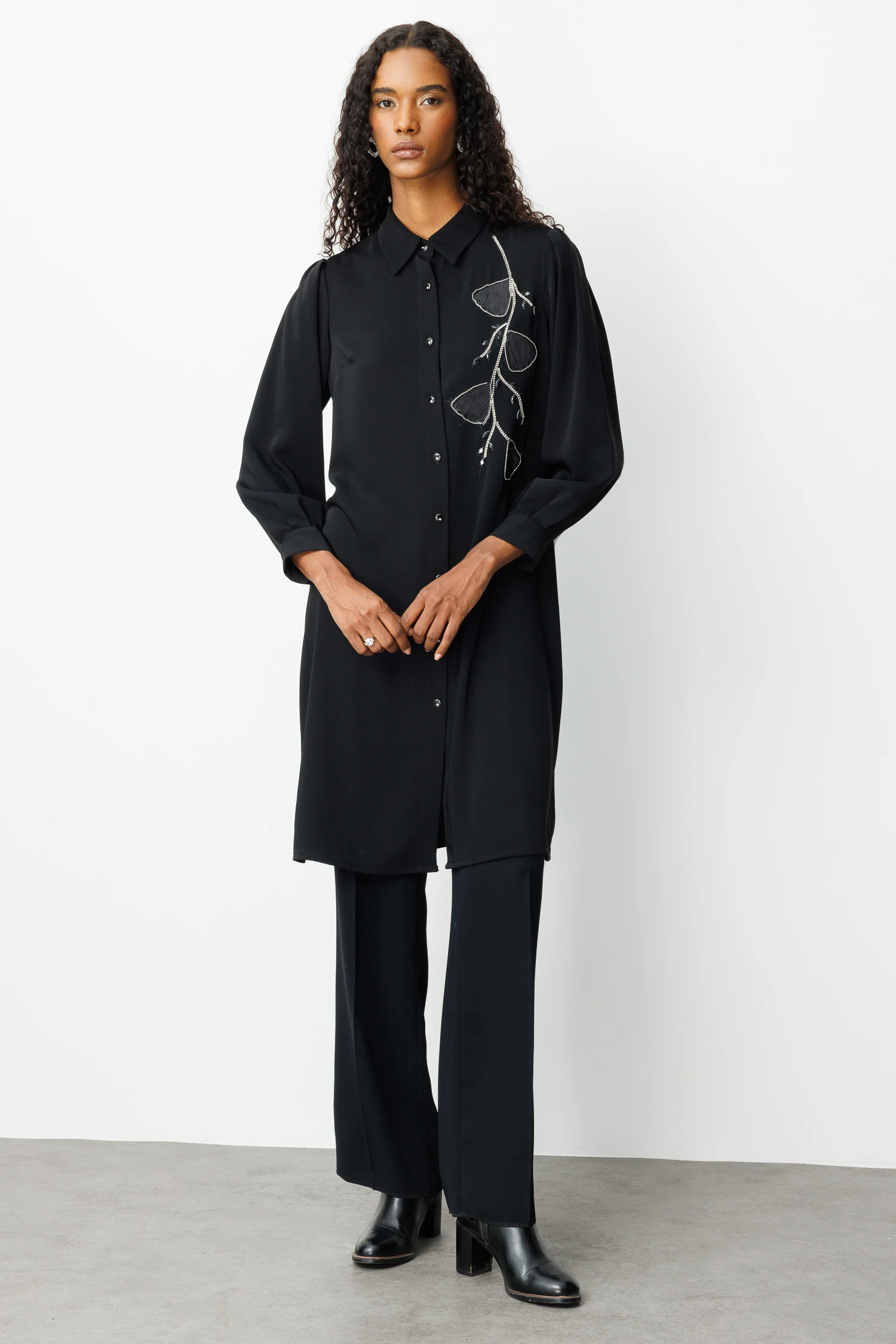 DESEN İŞLEMELİ GÖMLEK 4201