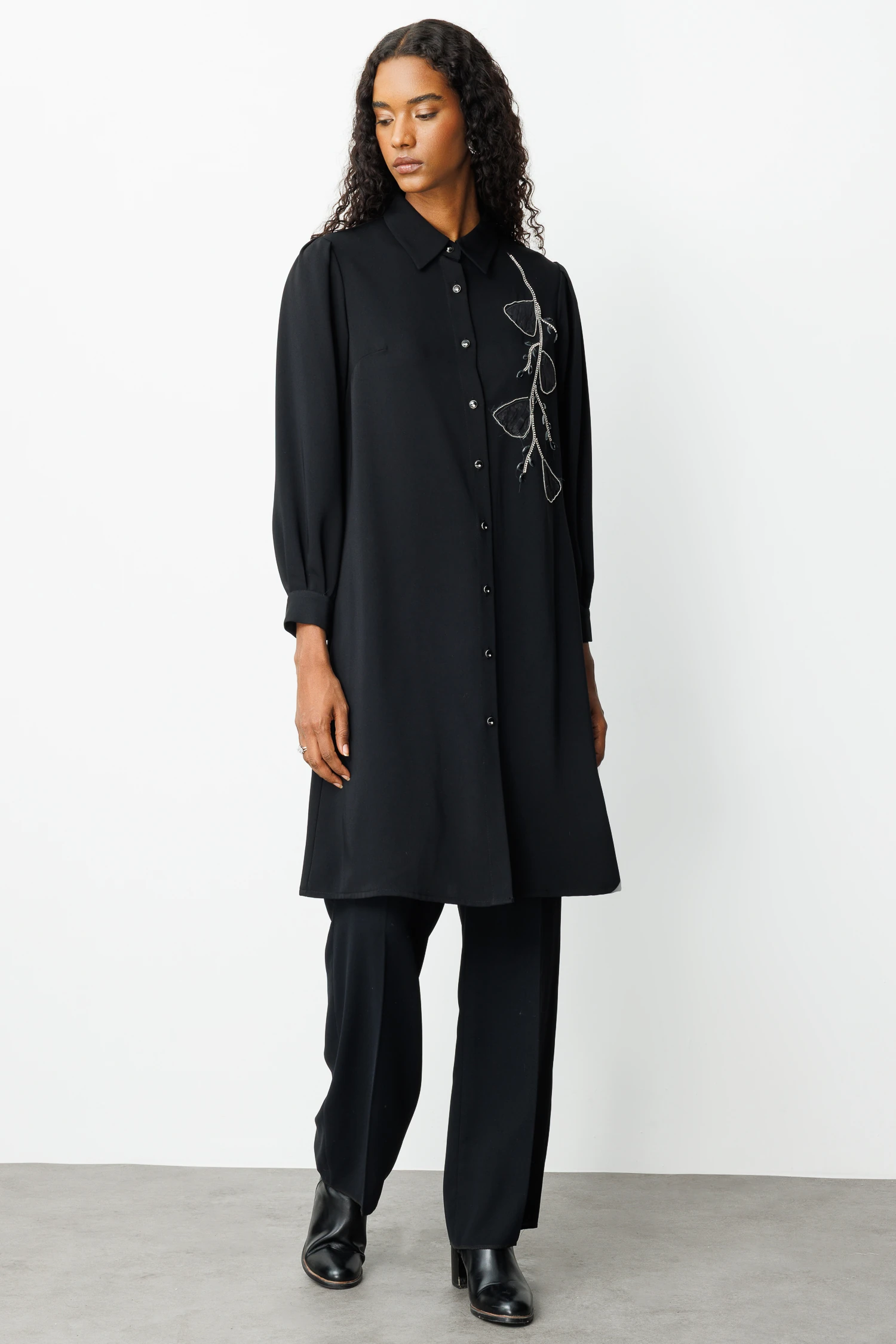 DESEN İŞLEMELİ GÖMLEK 4201