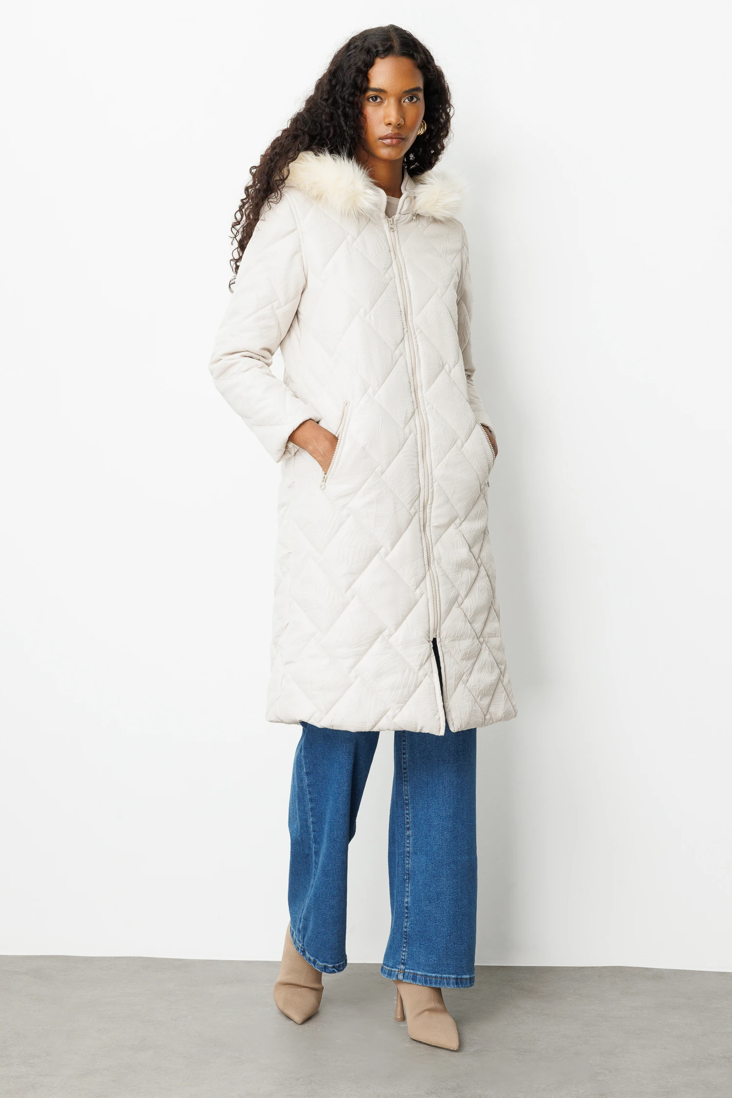 KLASİK KÜRKLÜ KABAN 9250