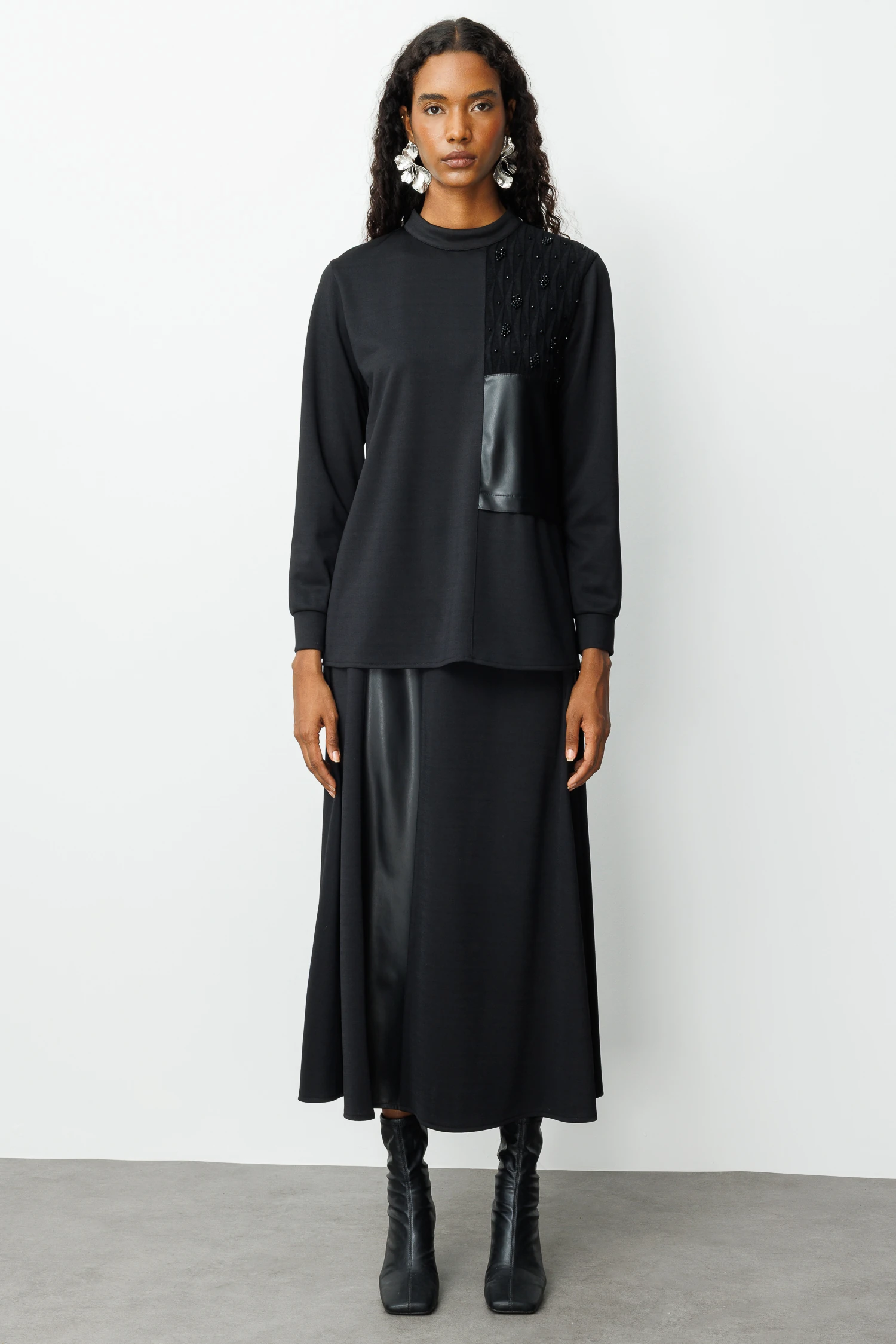 ÜÇLÜ KESİKLİ ETEKLİ TAKIM 6175