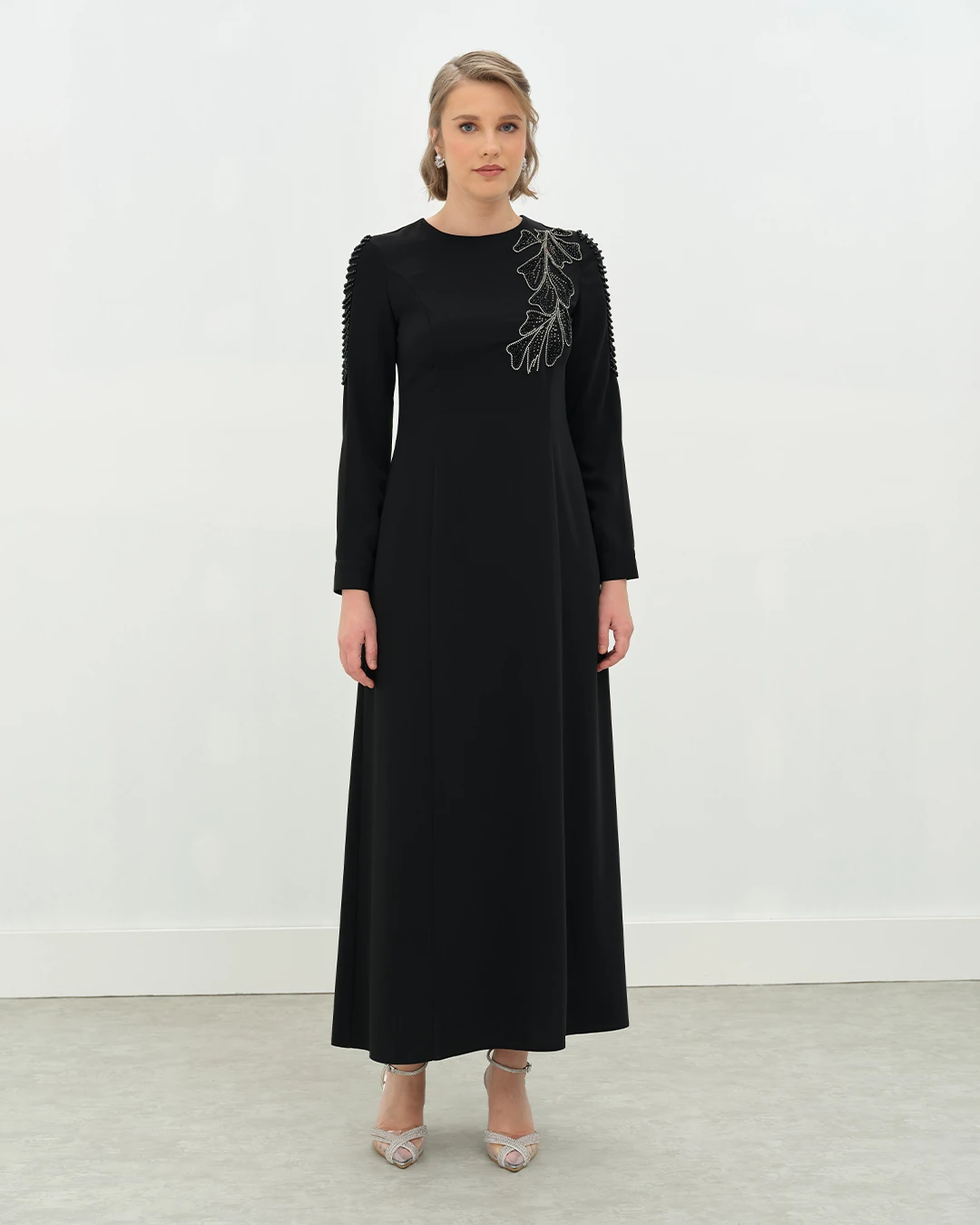 KOLLARI BONCUK SARKITLI TAŞLI ELBİSE 5134