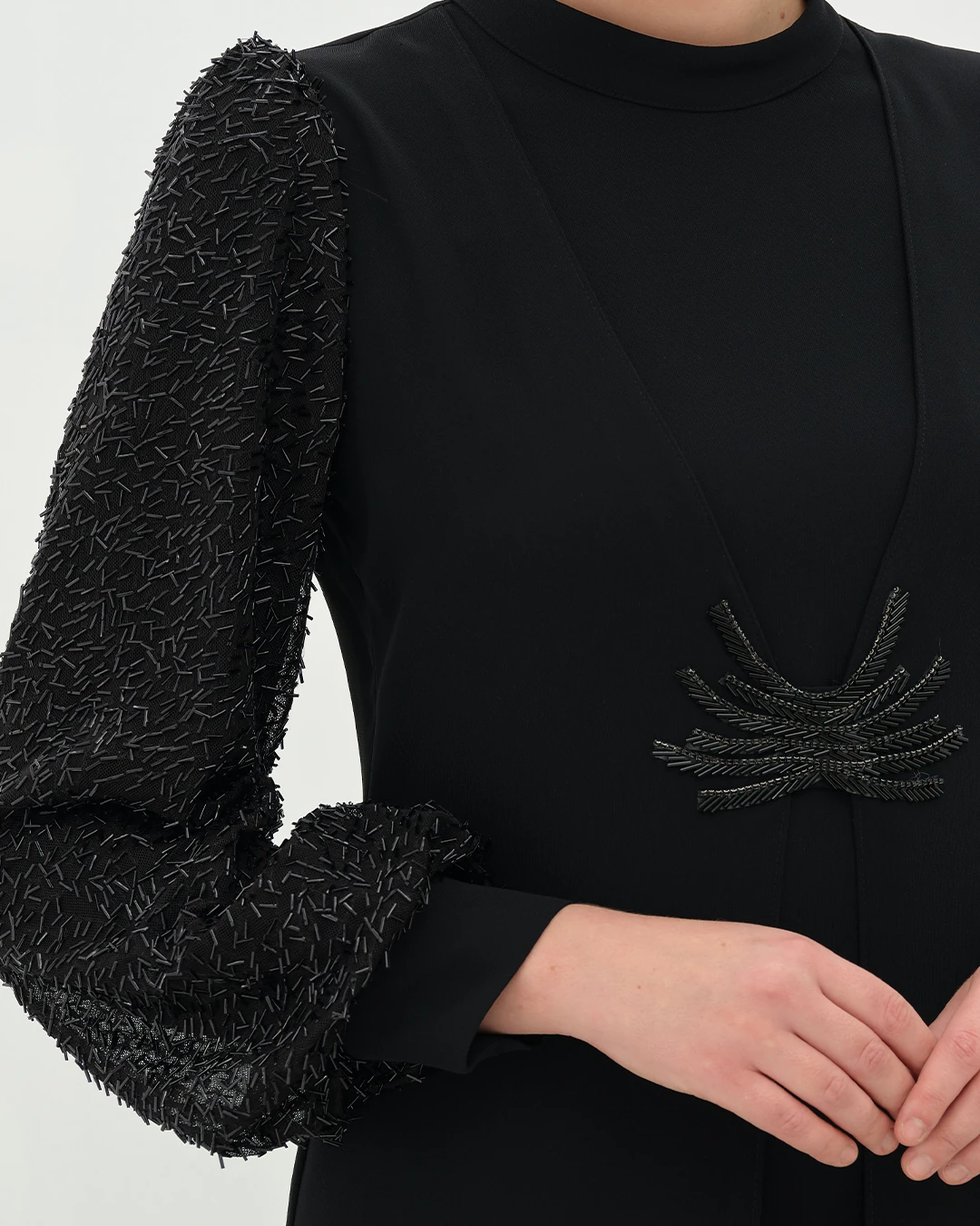 KOLLARI BORU BONCUKLU ELBİSE 5099