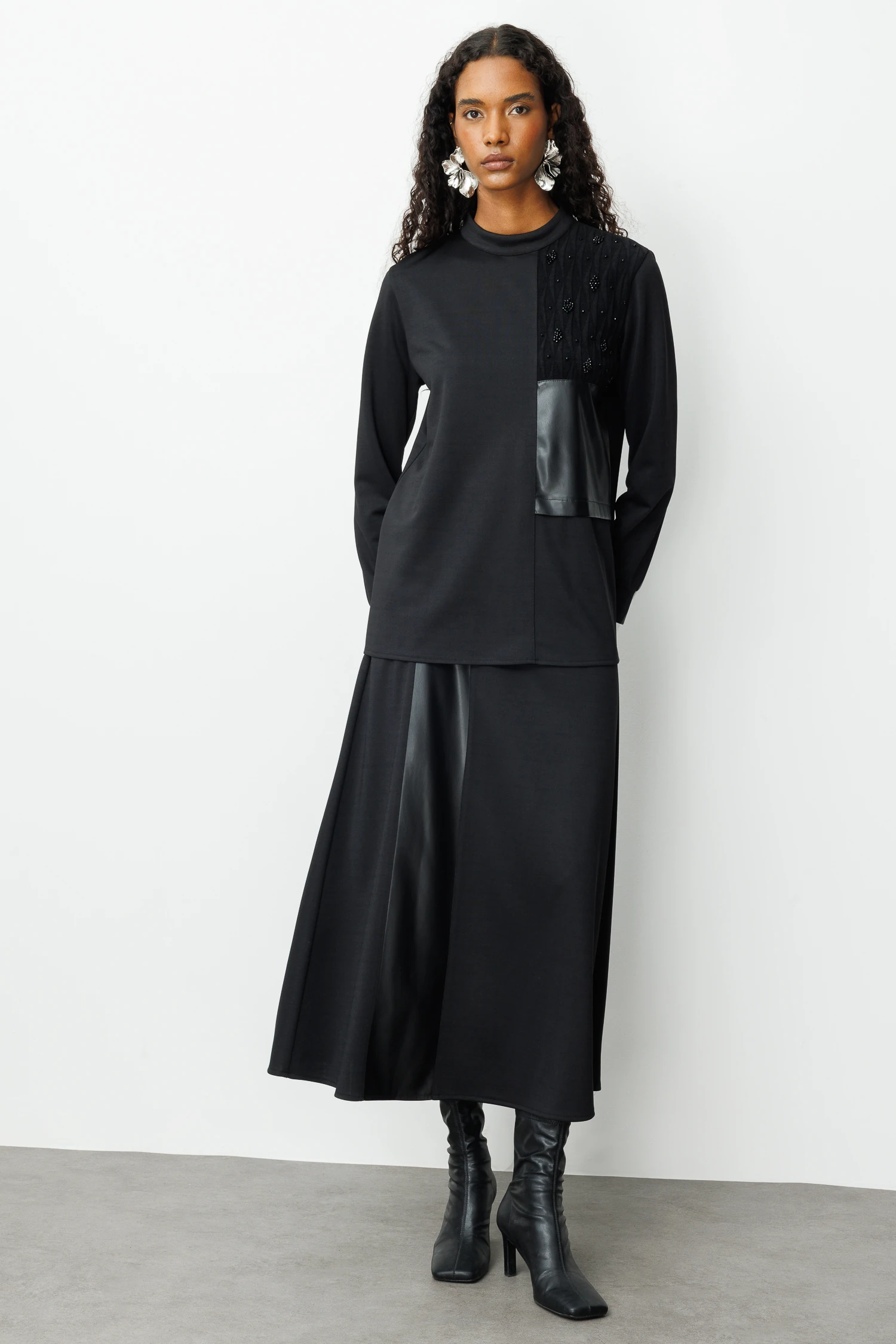 ÜÇLÜ KESİKLİ ETEKLİ TAKIM 6175