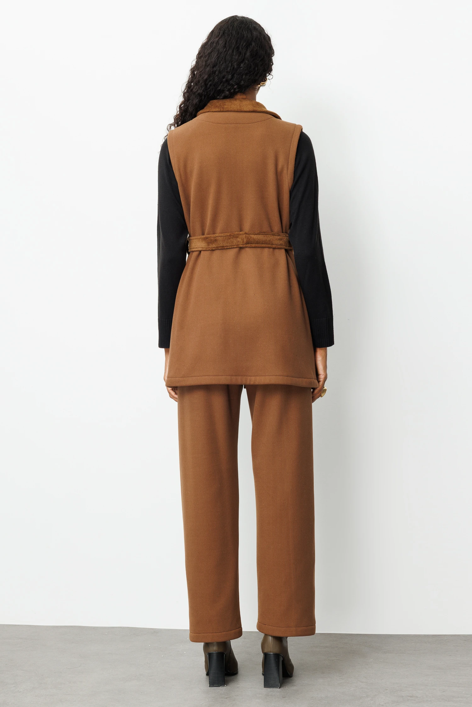 KESİKLİ YELEKLİ TAKIM 6160