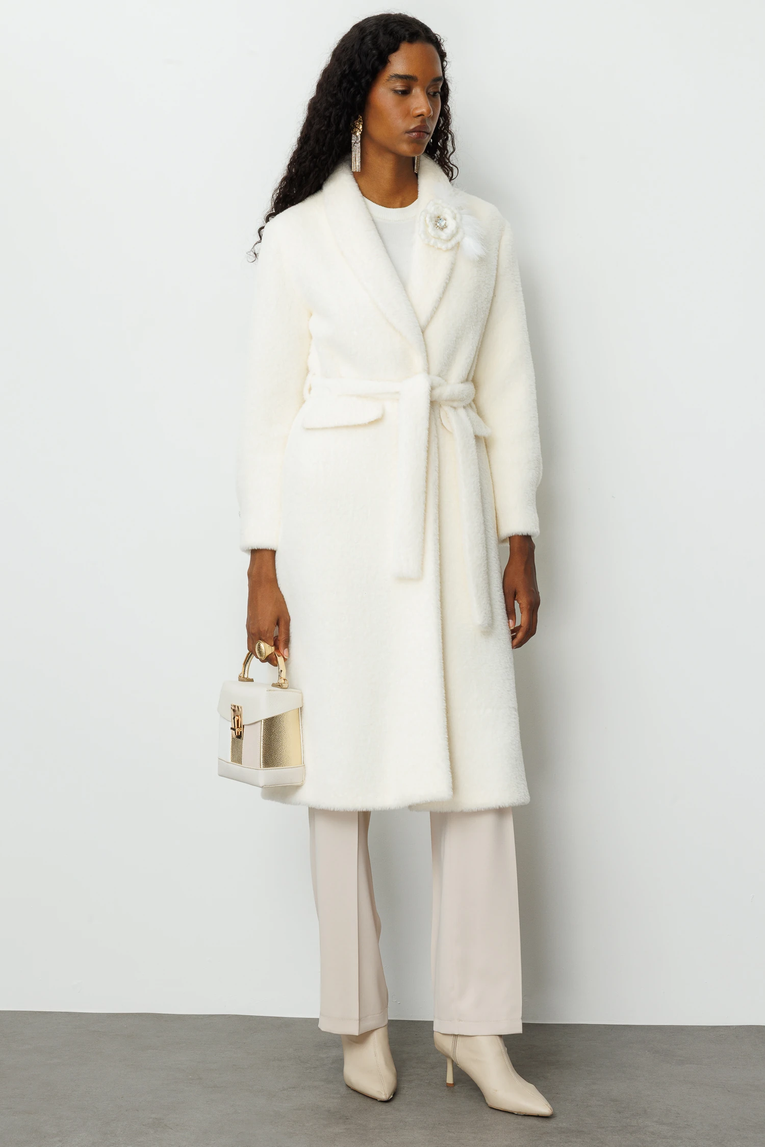 YUVARLAK YAKA KABAN 9216