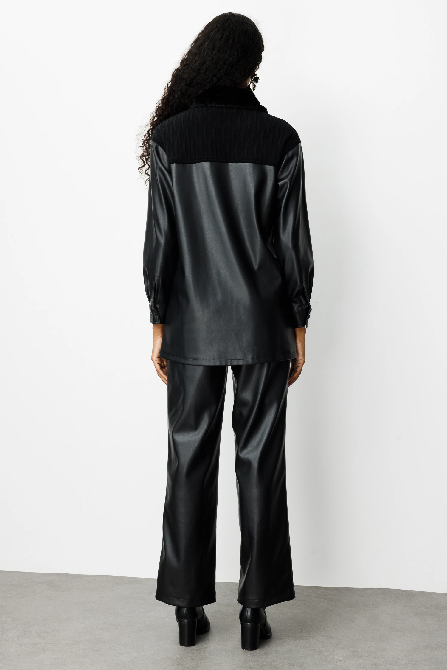 GARNİLİ DERİ GÖMLEK 4213