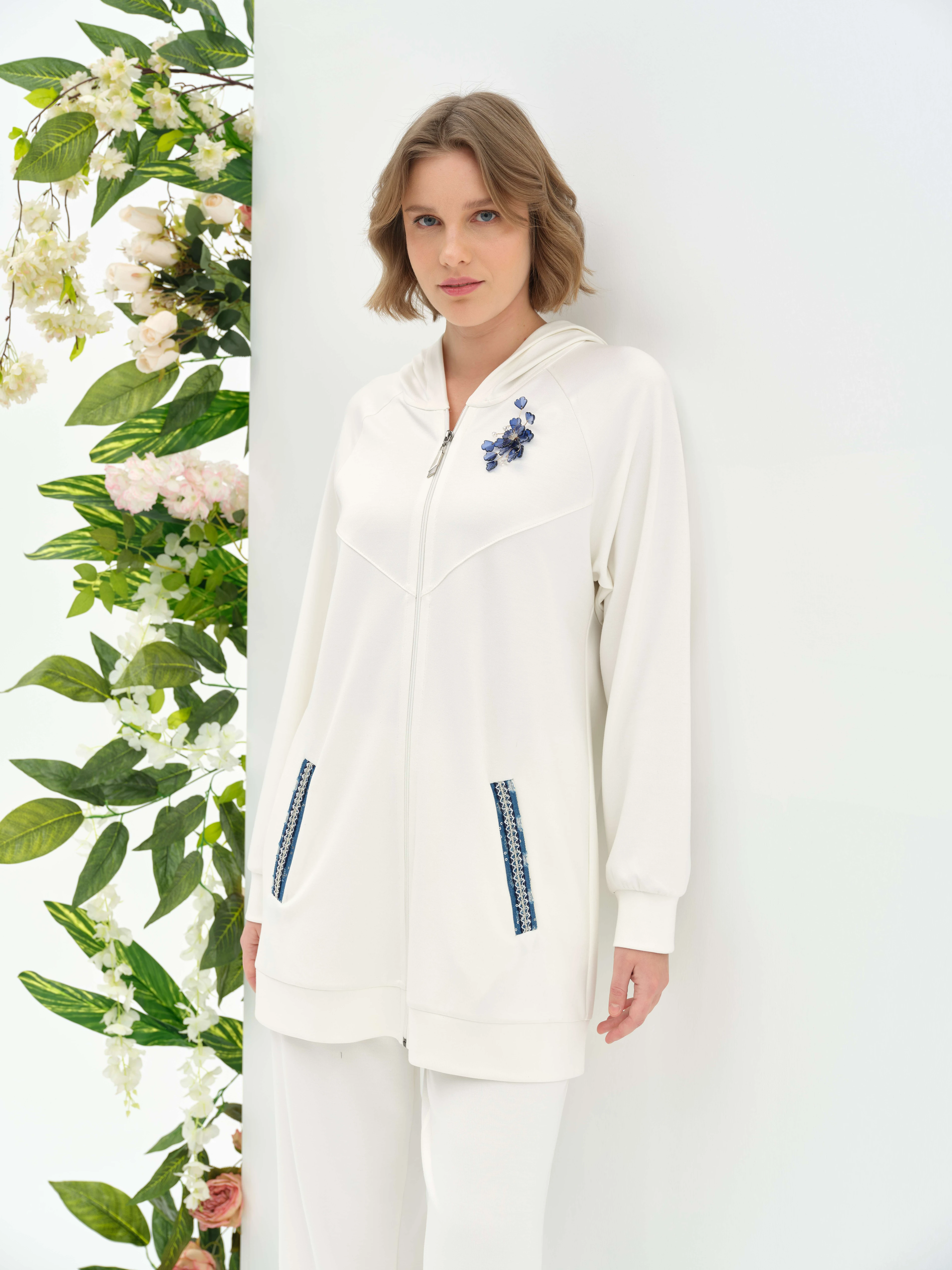 ÇİÇEK BROŞLU KOT DETAYLI TAKIM 6066