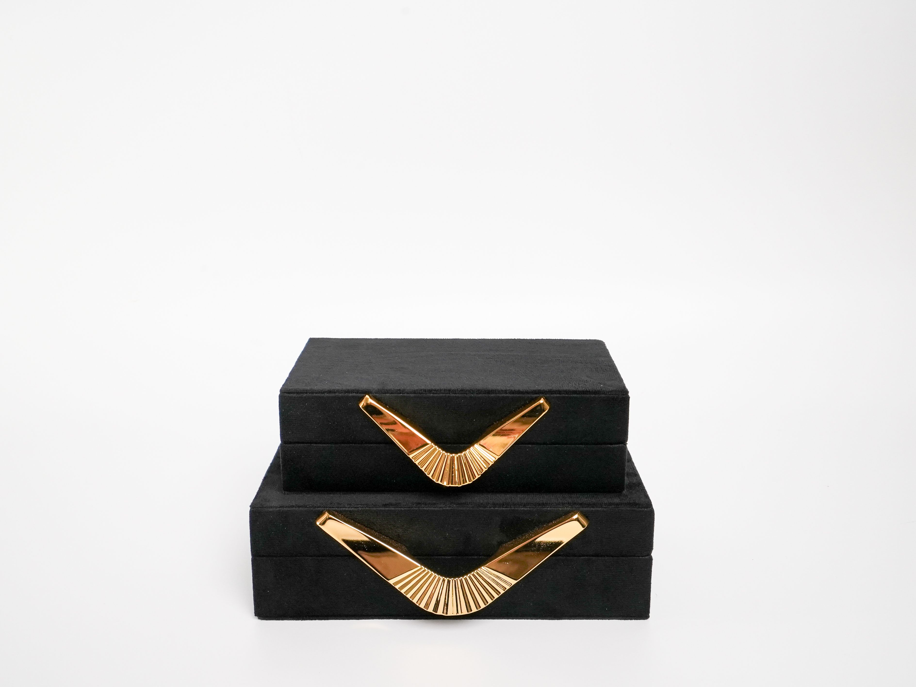 Velvet Lux – Gold V Detaylı Kadife Kutulu Dekor Seti (2’li)