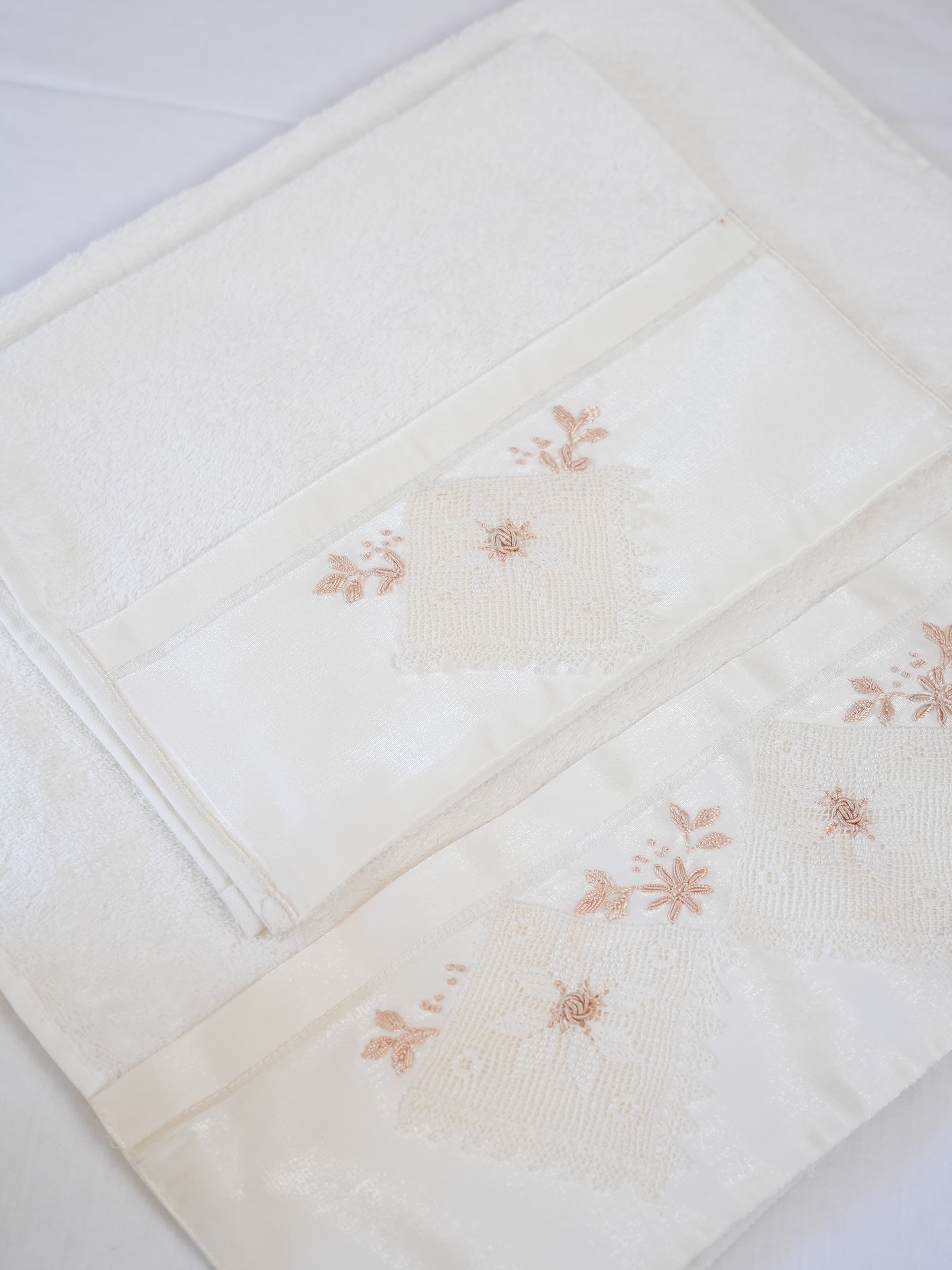 L’Atelier Bambou – Dantel Serisi Havlu 