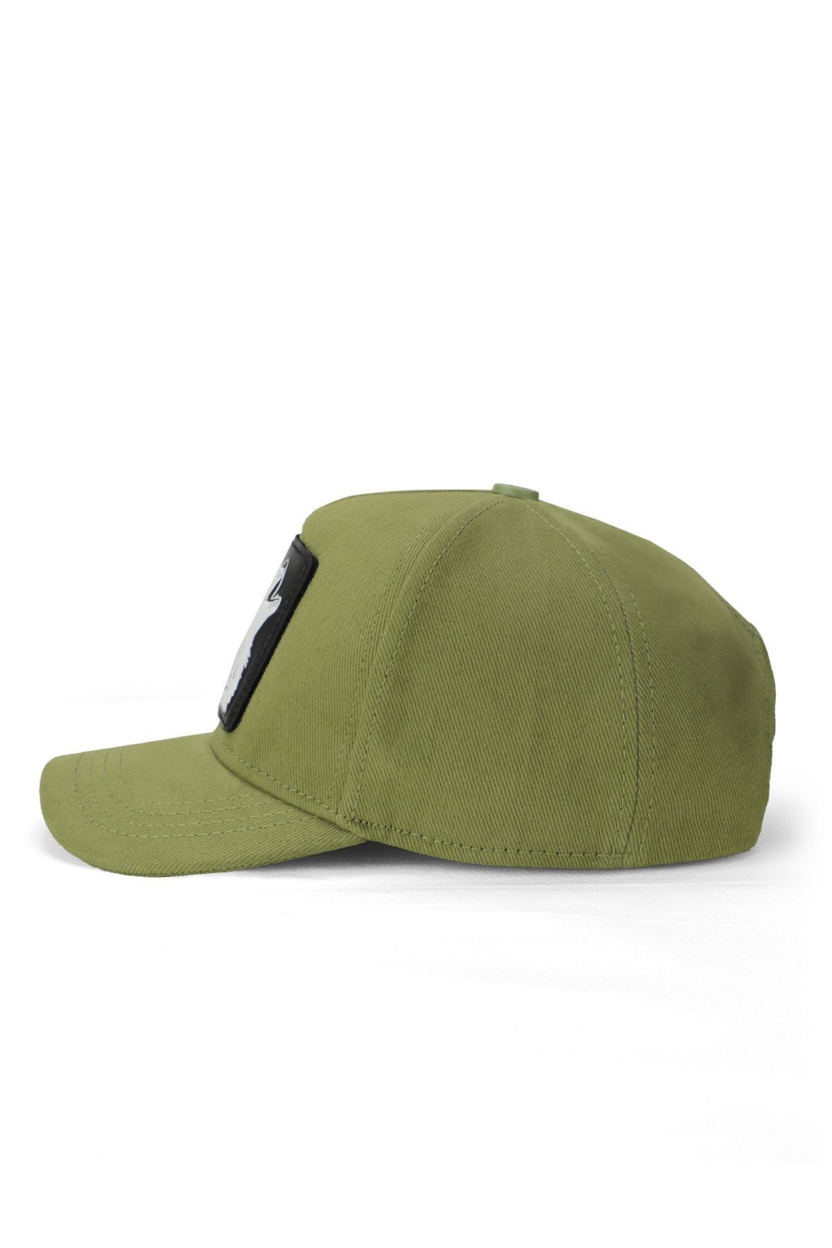 Green children's baseball cap with chameleon logo