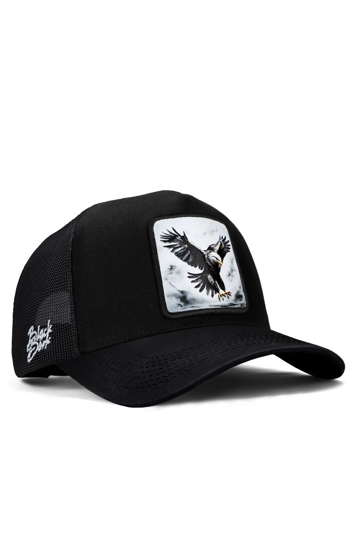 Gorra trucker negra con logo de águila
