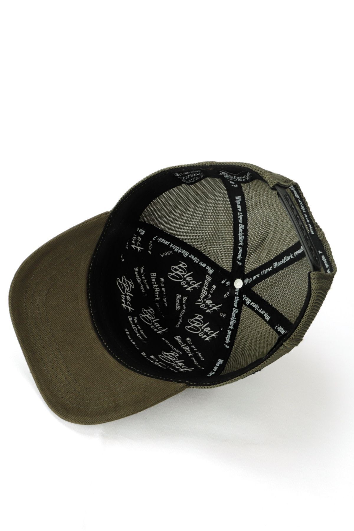 Gorra trucker infantil caqui con logo de león