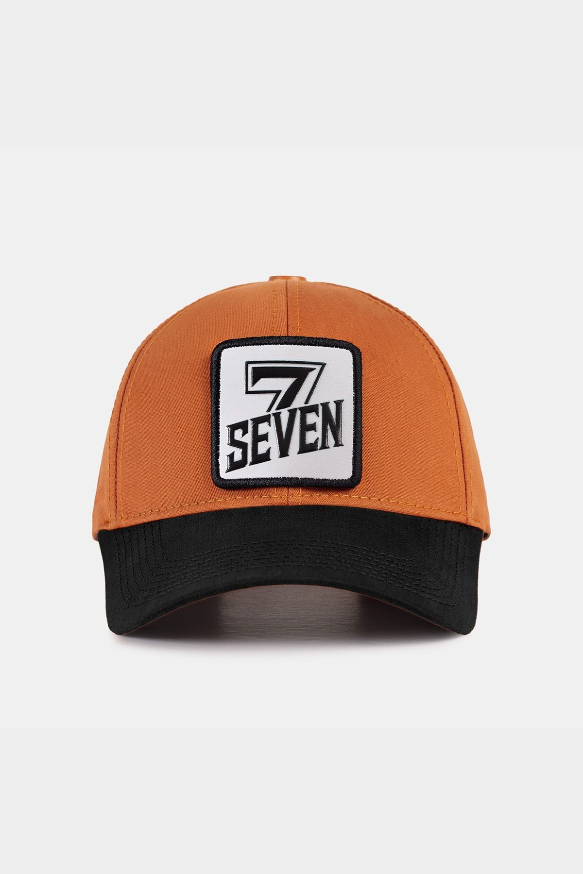 Gorra de béisbol negro-ladrillo Six con logo de 7
