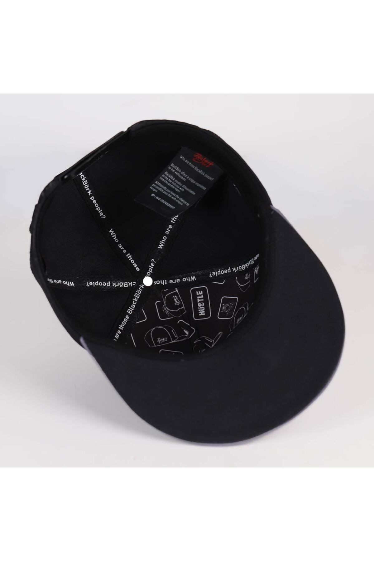 Gorra Hip Hop gris-negra con logo de camuflaje