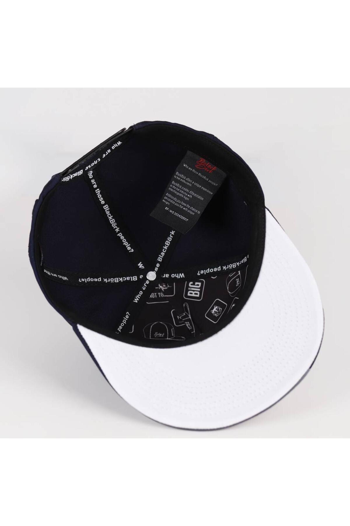 Gorra Hip Hop azul marino con logo de Storm