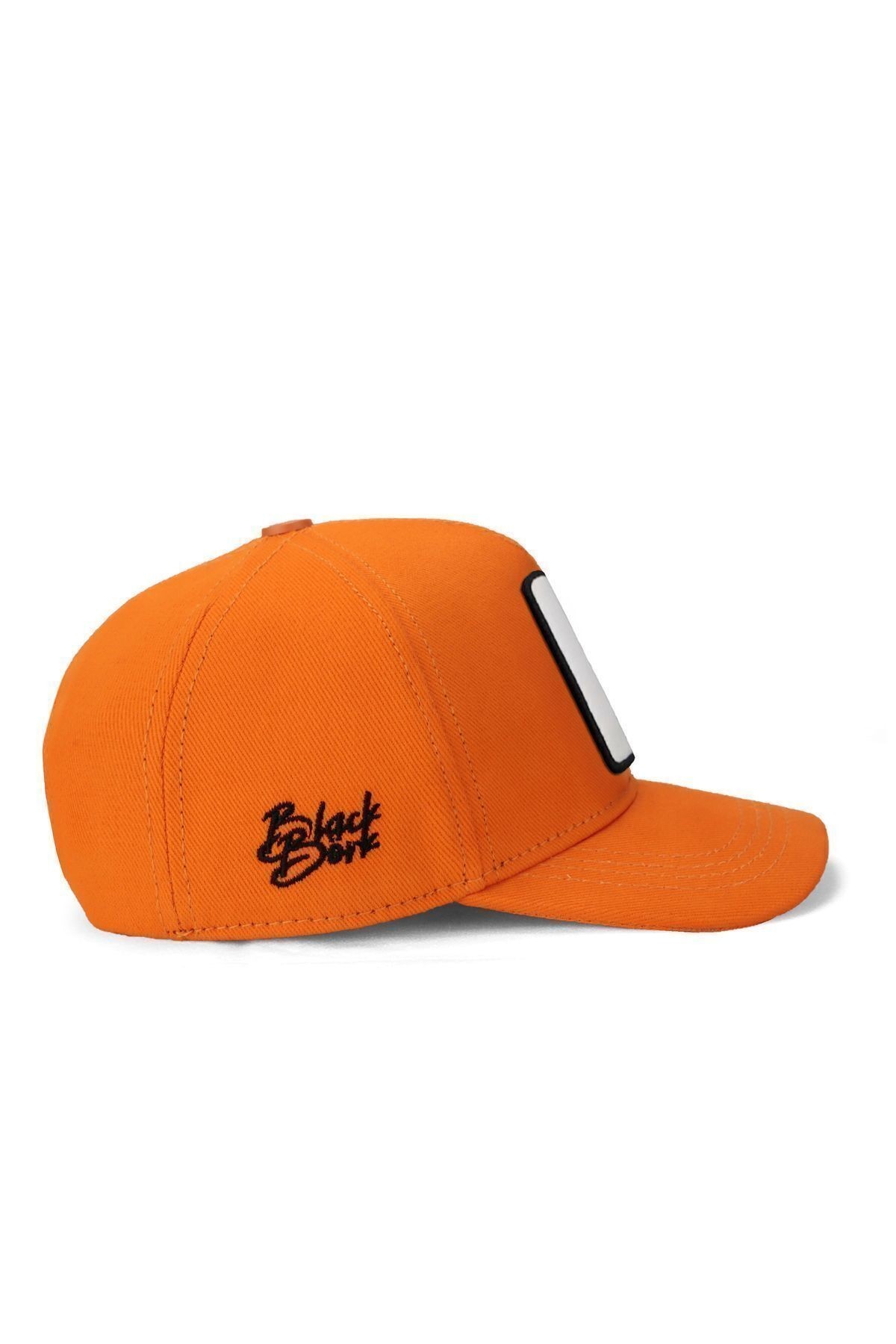 Gorra trucker naranja para niños con logo de camaleón