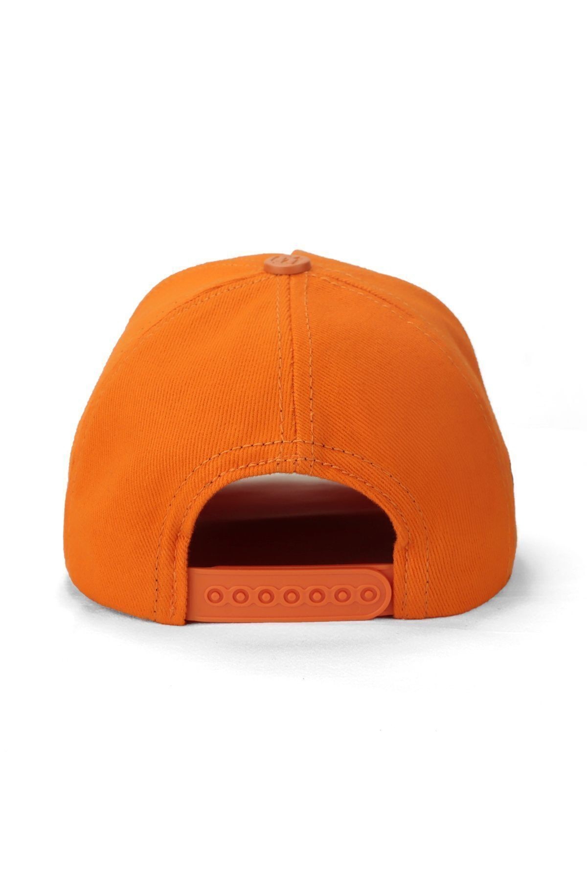 Gorra trucker naranja para niños con logo de camaleón