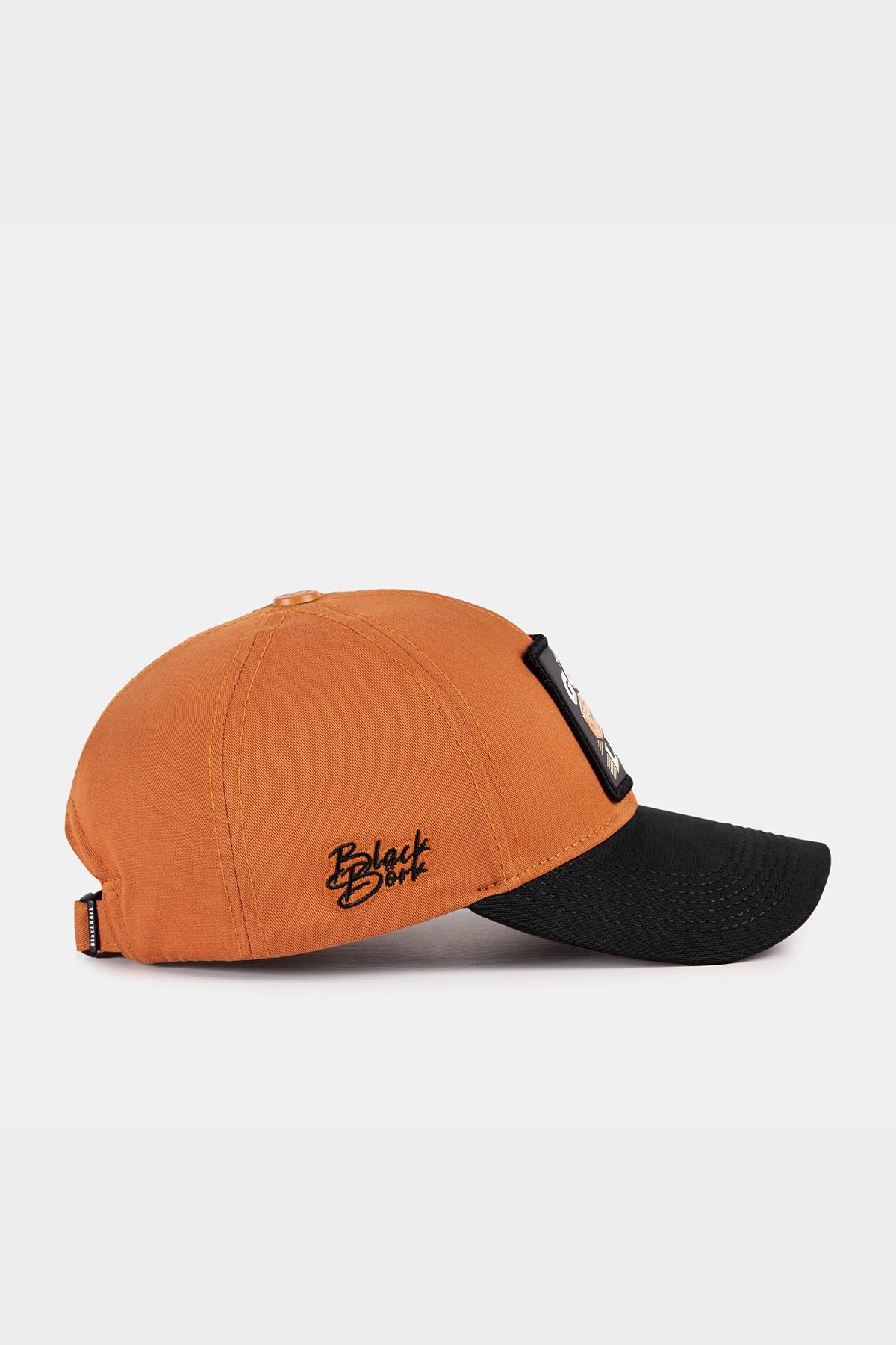 Gorra de béisbol negro-ladrillo Six con logo de Good Luck