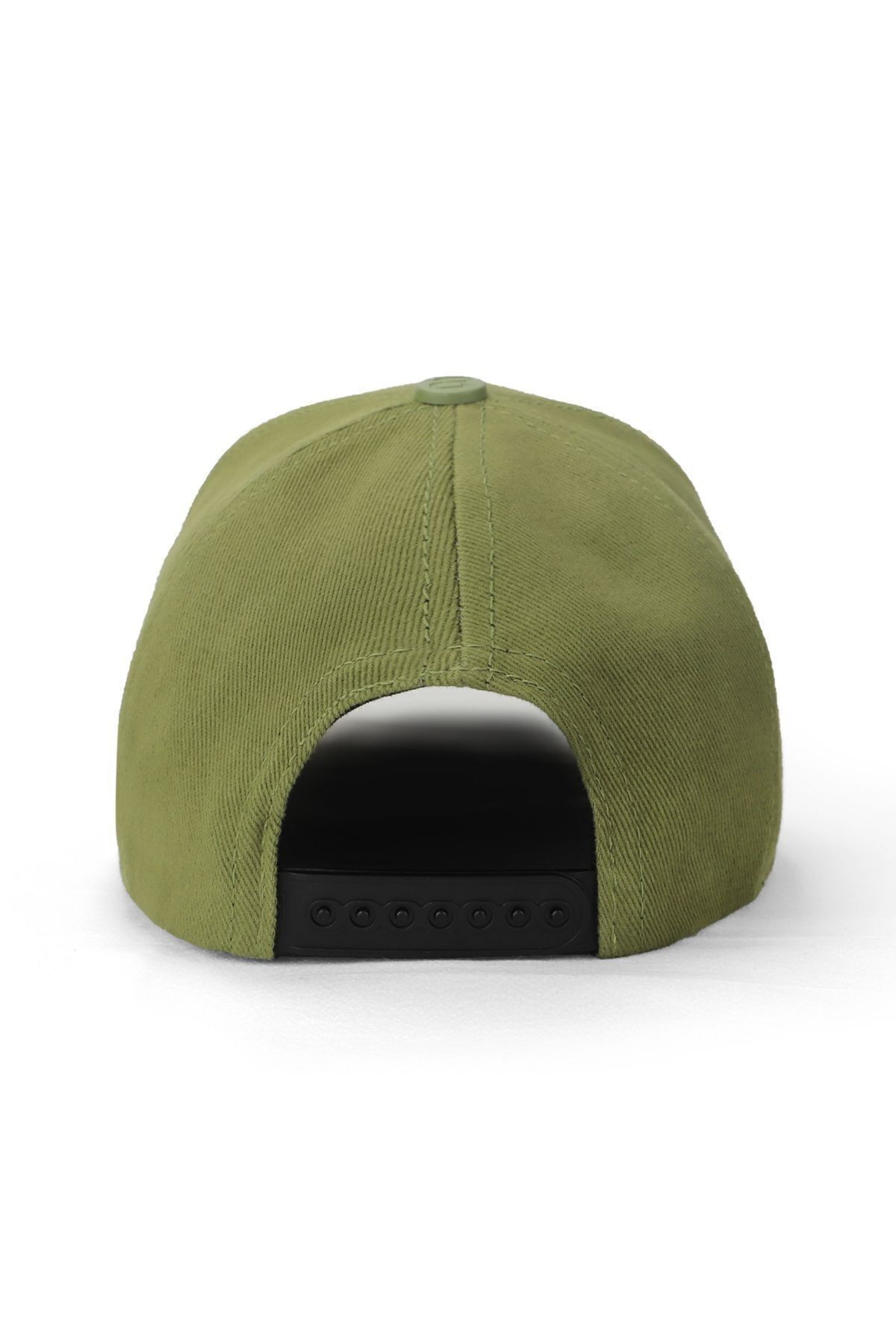 Green baseball cap for children with lion logo