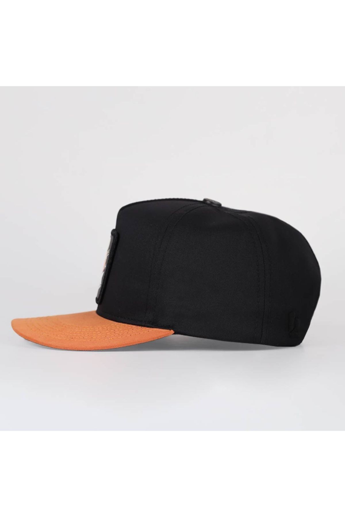 Gorra Hip Hop ladrillo-negra con logo de Good Luck